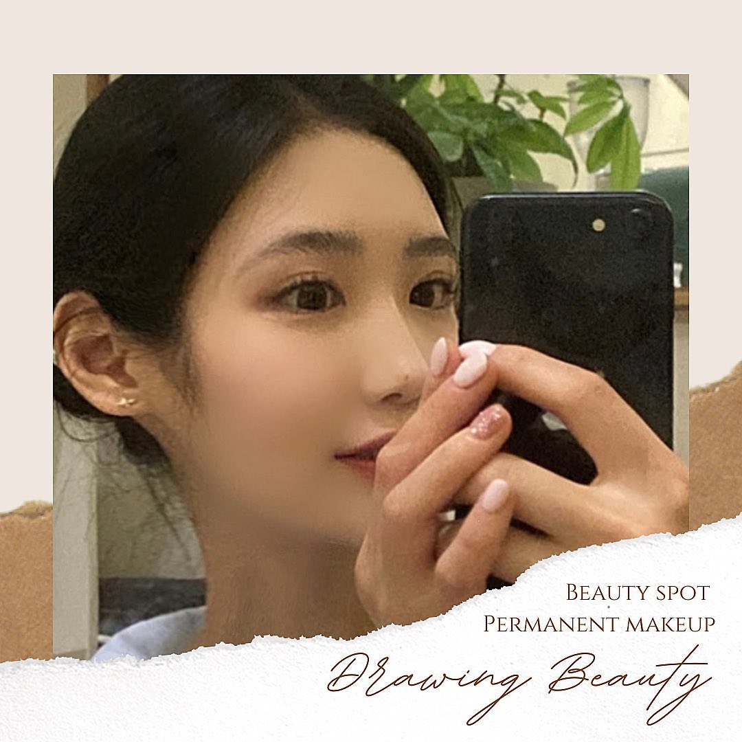 𝙗𝙚𝙖𝙪𝙩𝙮 𝙨𝙥𝙤𝙩 𝙥𝙚𝙧𝙢𝙖𝙣𝙚𝙣𝙩 𝙢𝙖𝙠𝙚𝙪𝙥

메이크업 아티스트 샵 강남역 반영구 & 롱래쉬펌 전문 드로잉뷰티입니다🌷
⠀⠀⠀ ⠀⠀⠀⠀⠀⠀ ⠀
⠀⠀⠀⠀⠀ ⠀ ⠀⠀⠀⠀⠀⠀ ⠀

강남역 미인점 시술 횟수 최다 드로잉뷰티의 내추럴 기법 미인점✨
울 고객님의 예쁘신 미모에 너무 잘 어울리는 코끝점이에요☺️

한끝차이로 아름다워지는 비결은 ?
13년 경력의 현직 메이크업아티스트 원장님이 직접 그려주는 진정한 반영구 잘하는샵 이곳 드로잉뷰티에요🤍

 ⠀⠀⠀⠀⠀ ⠀ ⠀⠀⠀⠀⠀⠀ ⠀
⠀⠀⠀⠀⠀ ⠀ ⠀⠀⠀⠀⠀⠀ ⠀
⠀⠀⠀⠀⠀ ⠀ ⠀⠀⠀⠀⠀⠀ 
⠀⠀⠀⠀⠀ ⠀ ⠀⠀⠀⠀⠀⠀ ⠀
🍒상담 및 예약문의
카카오채널 - 드로잉뷰티