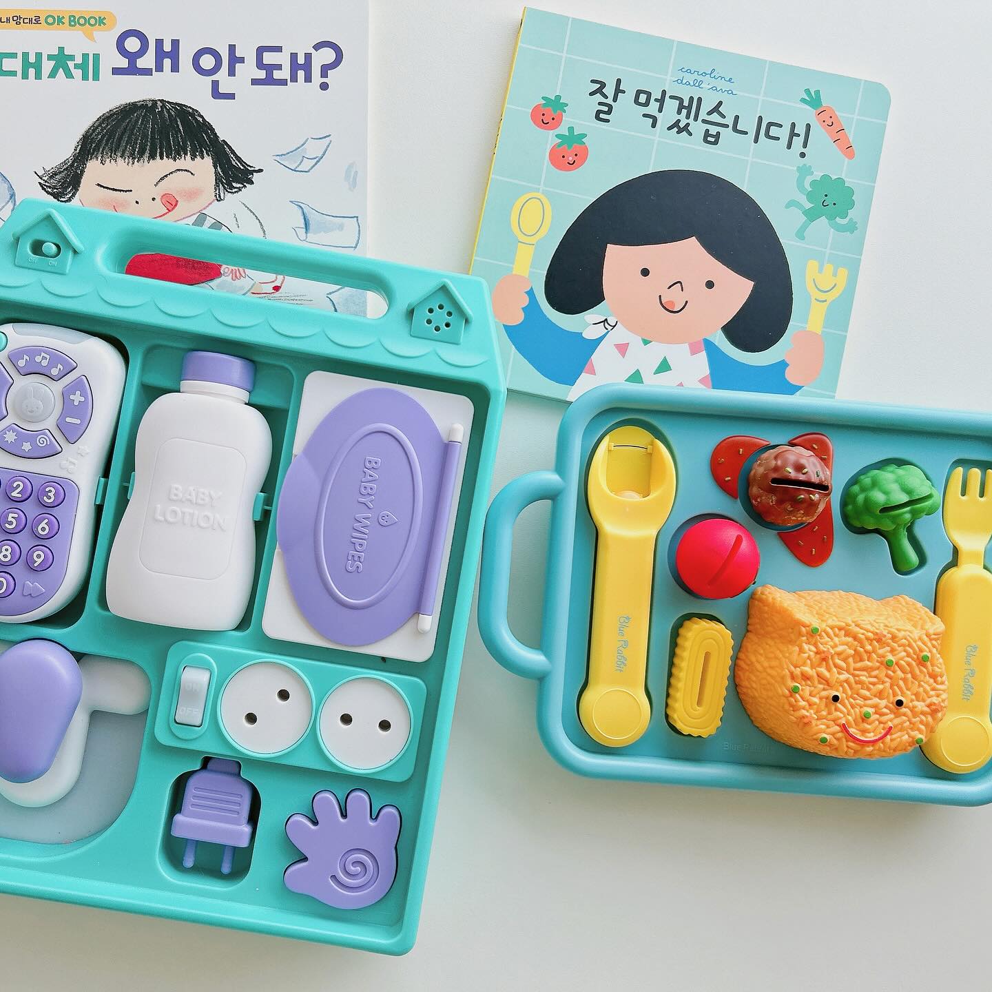 #무료제공 이지만 진심담은 솔직후기
사운드북 맛집 블루래빗 첫토이북

누구나 블루래빗
사운드북을 알고
계실 것 같아요.

저 또한 필수적으로
들이는 육아템인데요.
첫토이북에는
다양한 사운드북이 있어
별도로 구매하지 않아도
좋은 것 같아요.

블루래빗 사운드북
가성비 끝판왕 
첫토이북 bluerabbit_official_korea 

#아기전집 #전집추천 #블루래빗 #첫토이북 #블루래빗토이북 #꼬꼬맘 #코야 #초첨책 #고래야놀자 #6개월전집추천 #7개월전집추천 #사운드북 #블루래빗사운드북 #8개월전집추천
