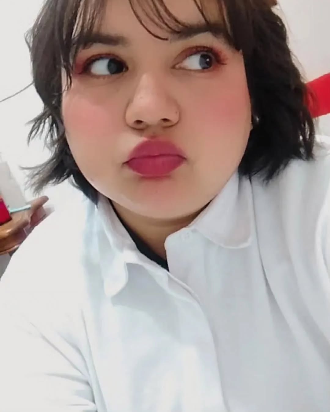 y me dijo no teni ni pa la sprite y yo le dije, tú mamá es weona