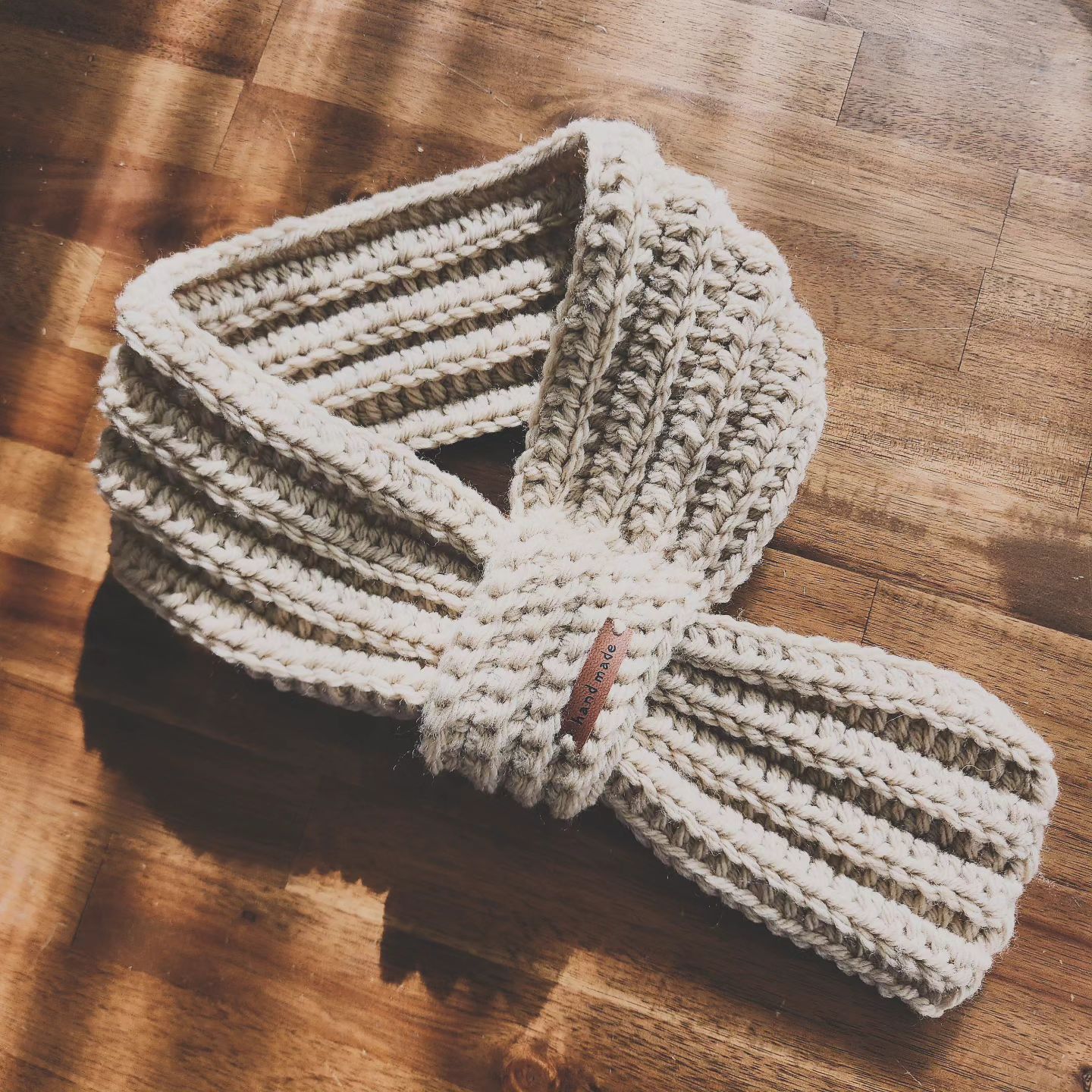 #제이로시 jrossi_knitting 
#코바늘너음목도리

네키목도리 주문이 들어와서
어떤 디자인으로 뜰 지 고민하다가

#제이로시유투브 에 업뎃된 목도리 보고
바로 이걸로 결정🙊

성인사이즈 -  100코 코바늘9호  #아메리L  2볼로 완성

한시간 정도 걸리는 멋진 목도리👍

추천합니당♡

#니팅팜
#목도리뜨기
#코바늘목도리
#네키목도리
#너음목도리
#뜨개수업