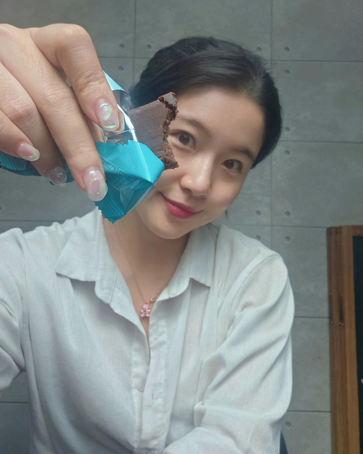 #제품제공 itprot 
초코청크가 돌아버린 왕꾸덕 식물성프러틴바 잇프롯🍫

프로틴바 특유의 냄새도 없었고, 단백질 함량도 15g
지금까지 먹어본 프로틴중에 제일 맛있었다😋

#잇프롯 #잇프롯프로틴바 #식물성프로틴바 #다이어트간식