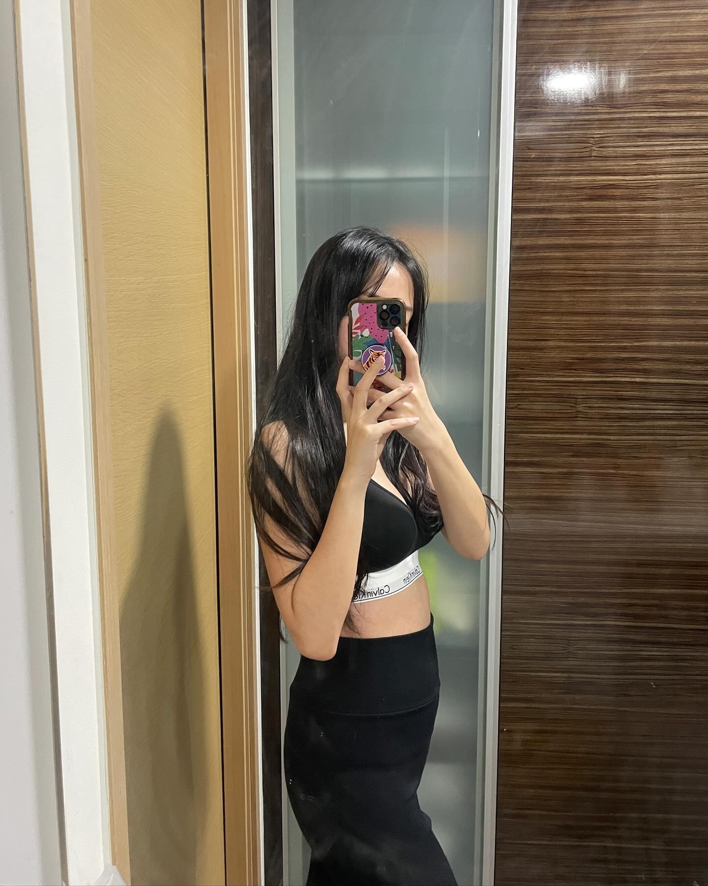 멍하니 있다가 지나간 #주수사진
#16주 부터 찍으면 되겠지 뭐...☺️ 특정 각도에서만 보이던 복근도 사라지고 이제 배가 나왔다부렁~.~ 불편행

내일은 성별이 나와요 🙌
둘 다 상관은 없는데~~ 굳이 고르라면 ~.~ 🤔