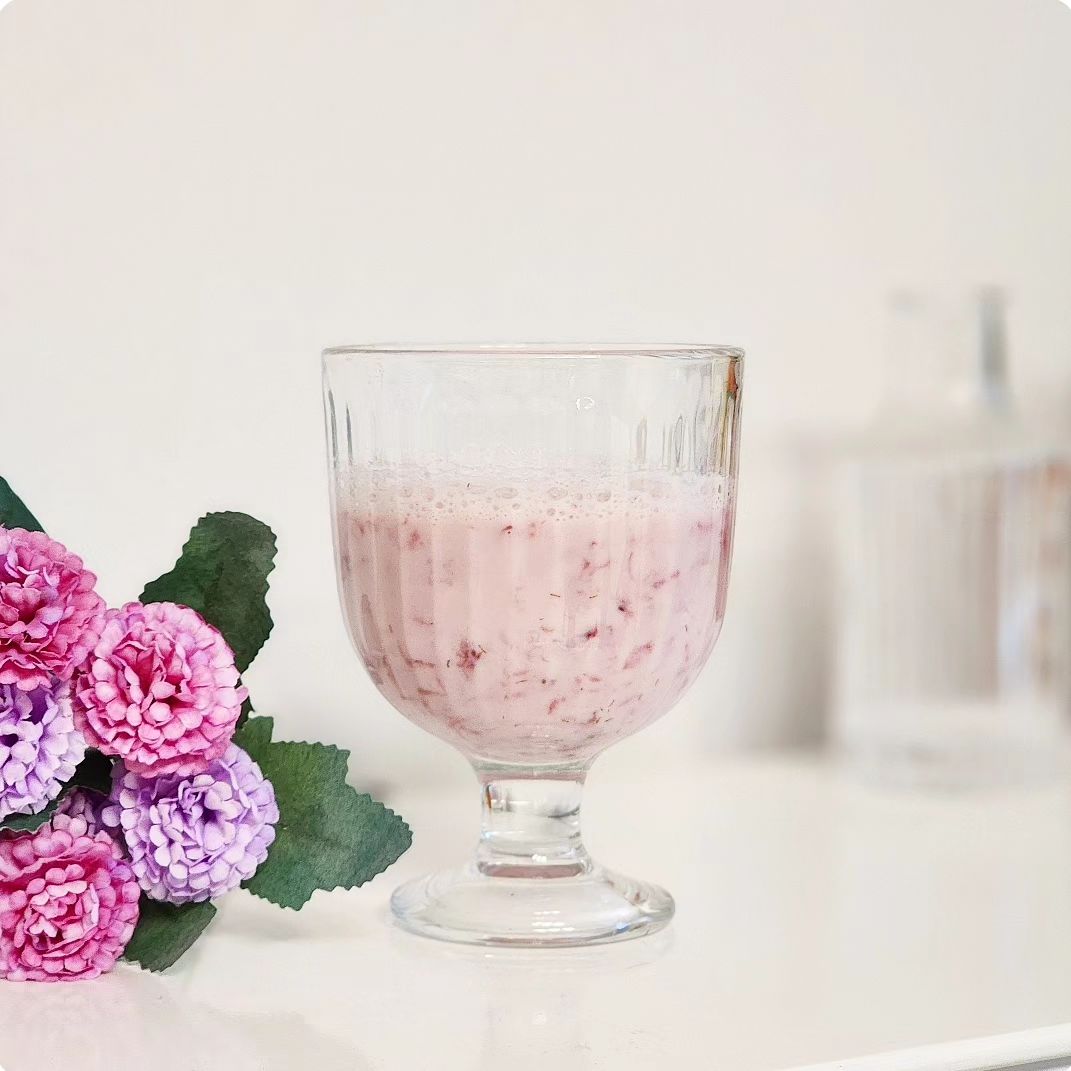🍓

내가 만든 생딸기라떼

냠냠냠냠 맛있다
맛있으면 또먹지

결국 몸살남
삭신이야..
.
.
.
#생딸기우유 #딸기축제 #홈카페 #홈메이드
#수제청 #재밌다 #취미생활 #카페홍호혁