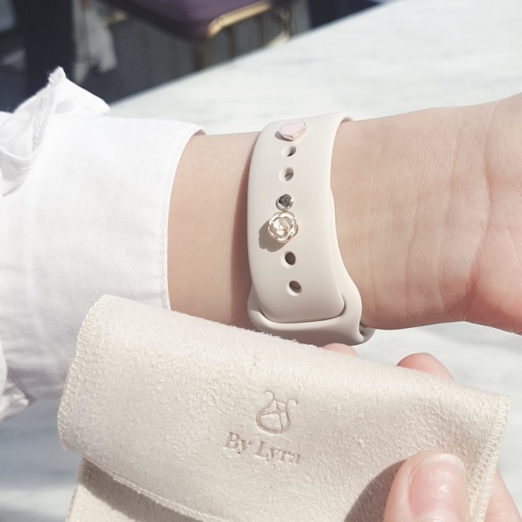 애플워치스트랩 바이리라 악세사리로 포인트주기! 💎