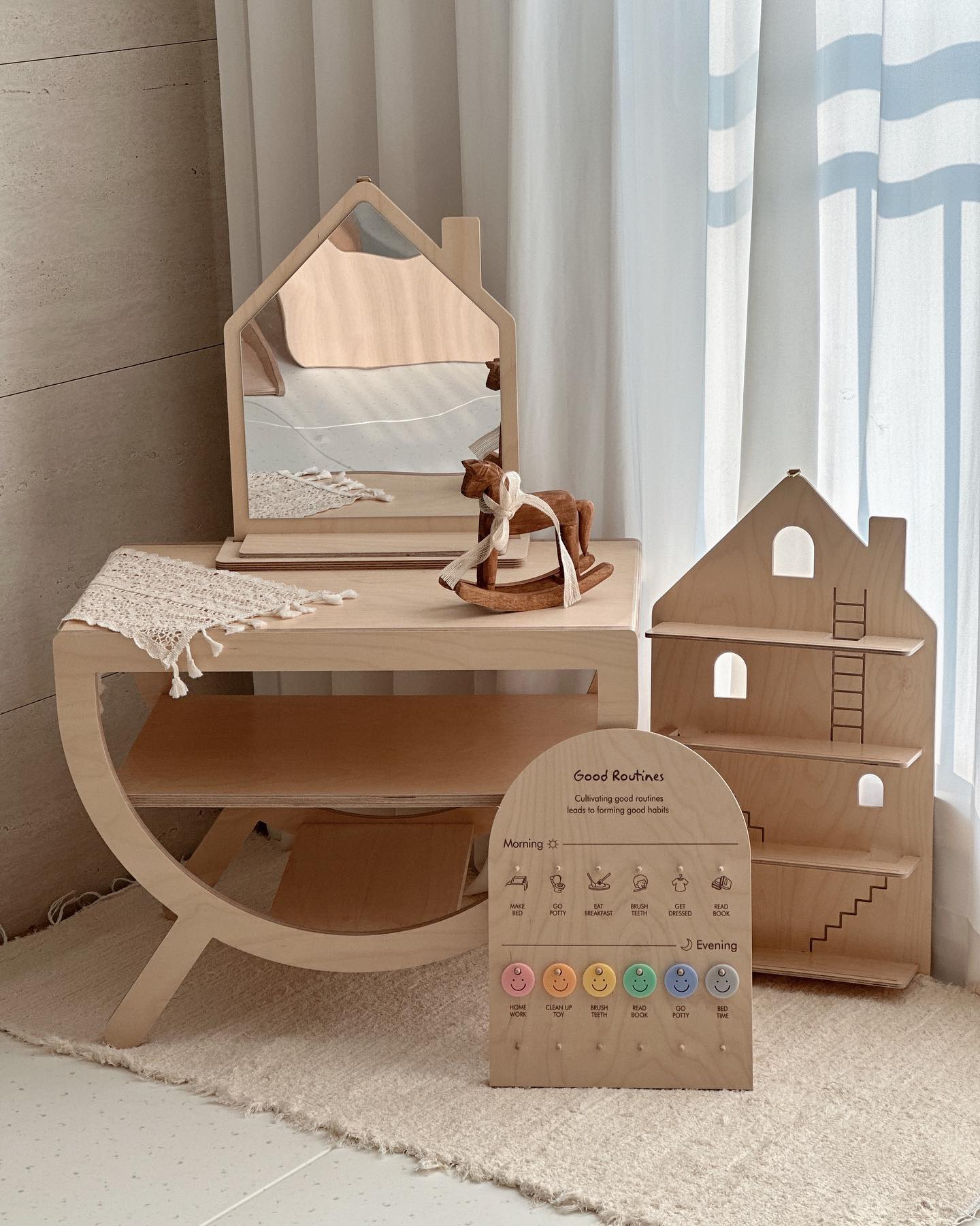 🫧
우리집 감성템 시오니아존,,❤︎ 

정말 꾸준히 많이 물어보시는 루이즈 멀티테이블과 인형선반 
그리고 이번에 아이들 바른습관들이기 좋은 루틴보드는
전부 시오니아 제품인데요 ◡̎ 

이번 새해를 맞이해서 
시오니아 전제품을 up to 50% 할인된 가격에 만나볼 수 있다고 하더라구요.

1월 17일까지 좋은 혜택으로 만나볼 수 있으니
구경해보시는 것 추천드려요오ꔛ 

/ my_sionia 

#시오니아 #시오니아가구 #시오니아할인 #친환경가구
#우드소품 #키즈가구 #아이방인테리어 #아기방꾸미기
#아기방소품 #아방꾸