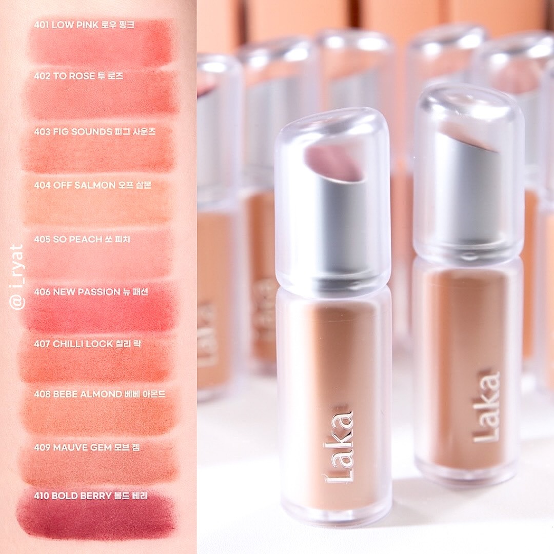 #제품협찬 컬러맛집에서 매트립 신상🍂💄
벌써 가을가을함이 느껴지는 이 컬러감 설렌다 설레🍂
뮤트하고 뉴트럴한 색감에 기절하구💓

젠더뉴트럴 뷰티 브랜드 #라카 에서 신상이 나와버렸는데,,!
밀도 높은 발색이라 입술 착색도 잘 가려주고 
뉴트럴 컬러들로 구성되어 있어서 오버립까지 그냥 완성가능합니다💓

🍂런칭기념으로 최초오더 1+1 프로모션을
라카 공식 온라인 스토어에서 
진행한다고하니 오픈하면 이 기회 놓치지 말기💓

laka.official 
#Laka #벌키매트립스틱

#라카립스틱 #벌키립 #매트립스틱 #매트립스틱추천