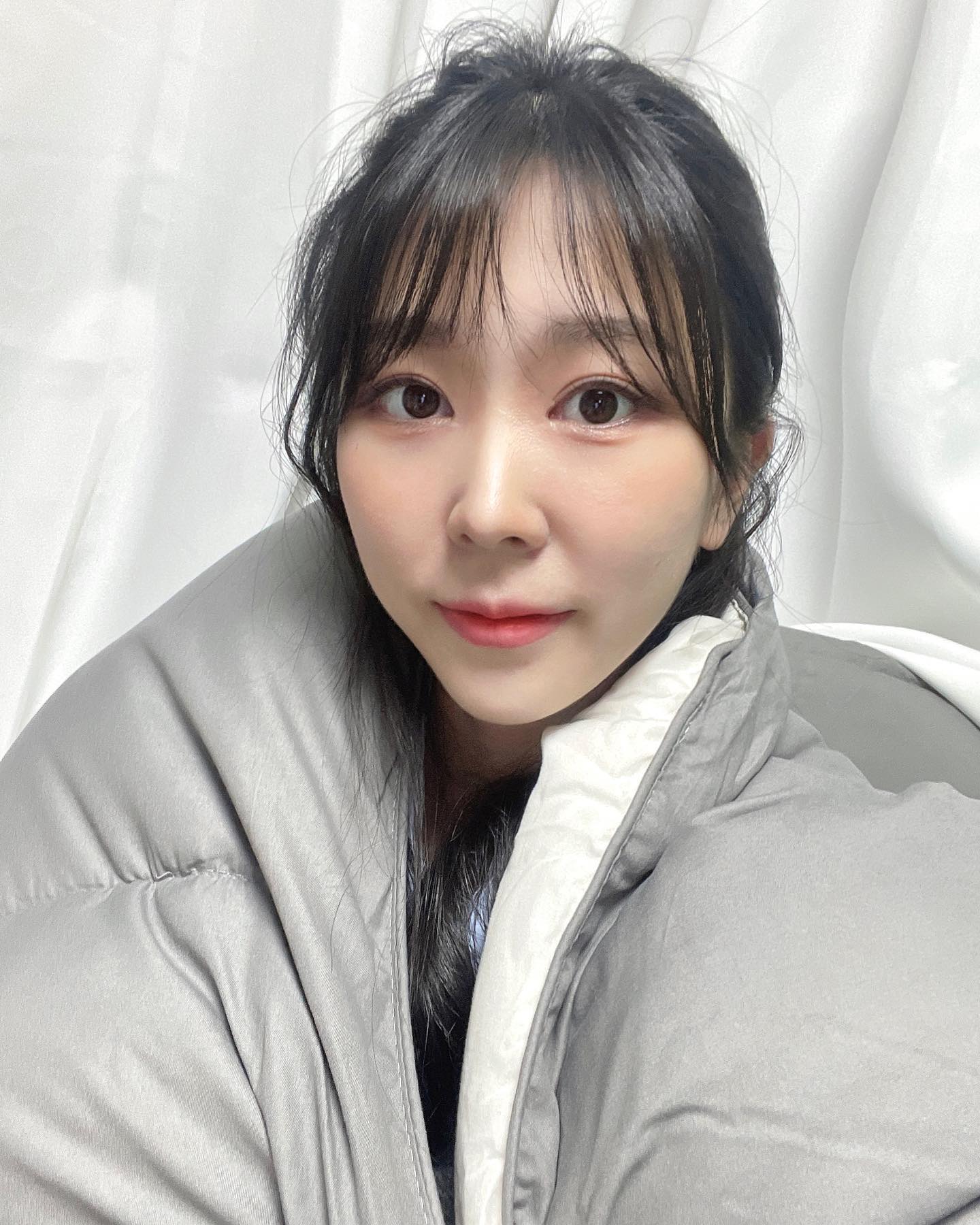#광고 [일상공감] 스륵잠 이불

요즘 매일매일 덮고 자는 스륵잠 이불🤍

풍성한 고밀도 충전재 솜이 내부 온기가 빠져나가지 않도록 도와주고,
항균, 소취 원단 사용으로 위생적인 사용이 가능하답니다!

부드러운 피치기모 원단으로 몸에 닿는 느낌도 넘 좋고 푹신한 쿠션감까지👍🏻

#일상공감 #일상공감스륵잠이불 #일상공감이불 #스륵잠이불 #이불추천 #사계절이불 #사계절이불세트 #포근한이불 #따뜻한이불 #포근한이불속에서 #따뜻한이불속 #따뜻한이불속에서 #호텔침구추천 #호텔이불추천 #여름이불추천 #겨울이불추천 #피치기모원단 #알레르기케어