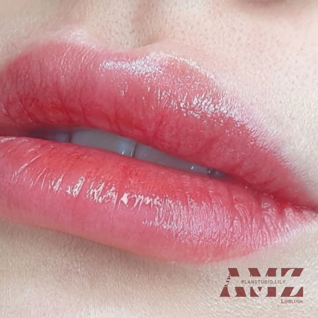 트렌디한 AMZ 입술 💋 
단순히 색감만 채워넣는게 아니고 고객님의
평소 컴플렉스와 니즈를 먼저 파악해야합니다!
소개에 소개가 많은 릴리 AMZ트렌디립🩷
최고의 시술력과 서비스로 보답하겠습니다!

#대구입술문신
#부산입술문신
#포항입술문신
#진주입술문신
#전주입술필러
#전주입술반영구
