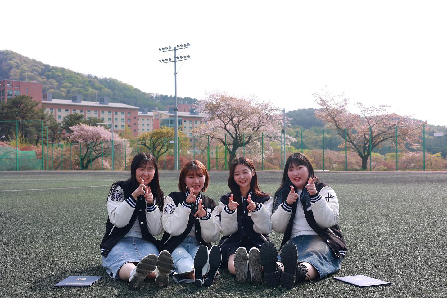 함께해죠서 고맙습니댜!

#졸업축하