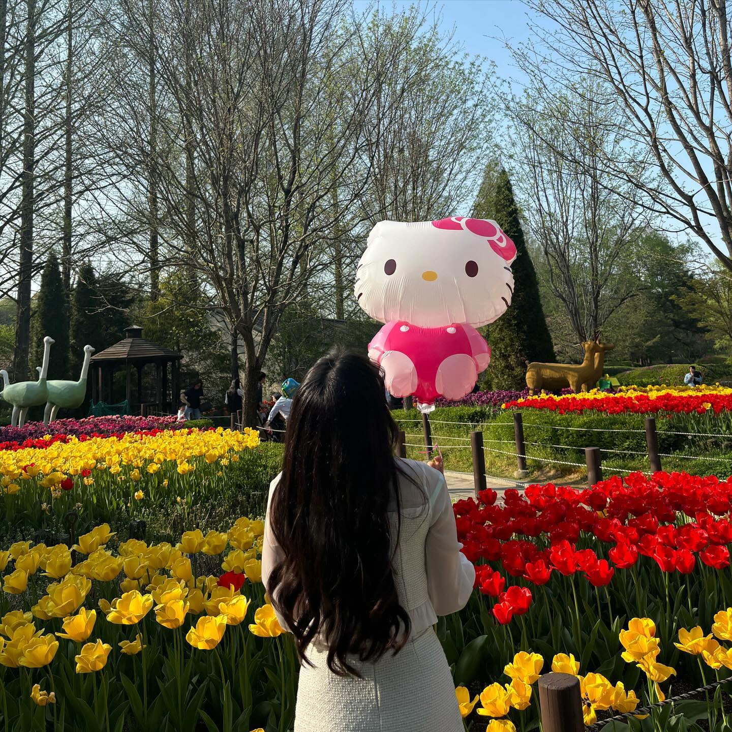 넘 가고싶었던 전주여행 ..💗
1500일 기념으로 갔다와찌요 ⁽̨̡ ¨̮ ⁾̧̢
1일차엔 동물원가고 야시장 털어부러따 ㅎㅅㅎ
알레르기때문에 넘 힘들어찌만 재밌었어 🙈

물짜장이랑 깐풍육 자꾸 생각나 ...💭💭