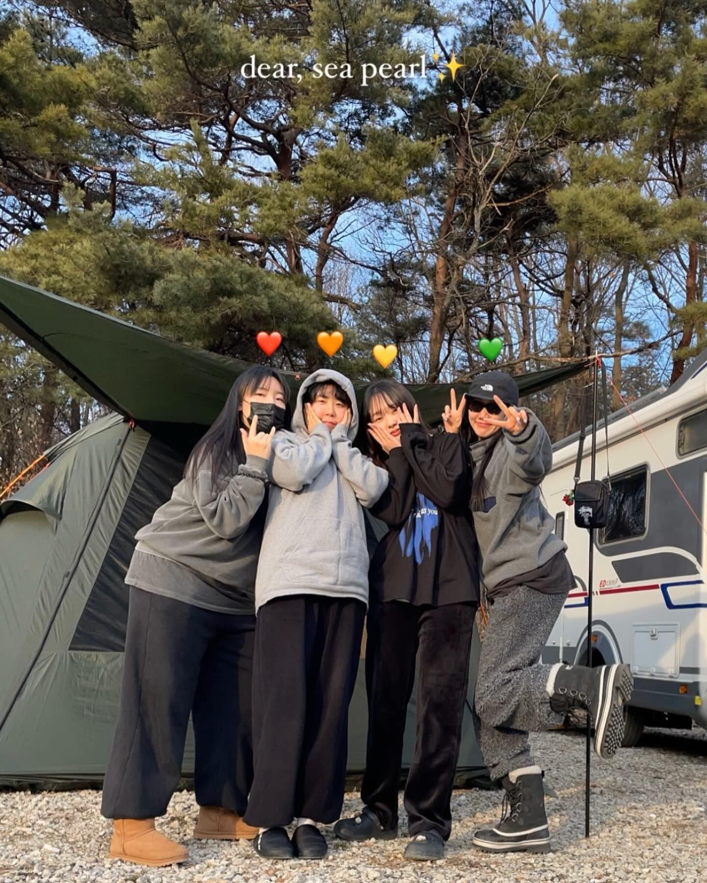 🌈sea pearl 청춘여행🏕️📹🚐 날씨가 많이 안추워서 다행🫶🏼 장보기부터 우당탕탕ㅋㅋㅋ 역시 평범하지않은 우리🙋🏽‍♀️🙋🏻‍♀️🙋🏼‍♀️🙋🏾‍♀️ 다음캠핑을 기다리며 저녁에 감기약 챙겨먹고 헬요일 존버하자💕🌈