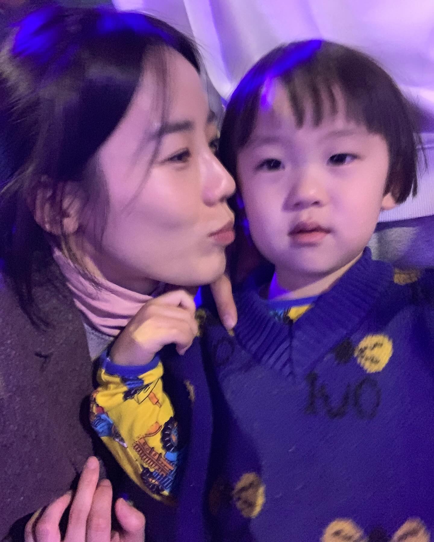 사랑해 우리태오❤️❤️ 아빠 열흘휴가동안 태오가 즐거워해서 너무 좋았다! 3개월간 어딜 못갔던거 열흘간 몰아서 한듯..🥹 어디 다녀오면 내일 또가자고 ㅋㅋ 아빠랑 주말마다 나가자🥹 내일 아침에 아빠없다고 찾겠군