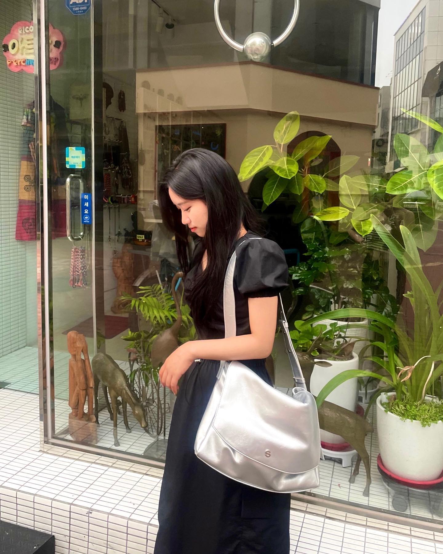 이 사진은 세명만 아는 비밀이 있어요 더보기...
semicode_official #세미코드 #세미코드가방