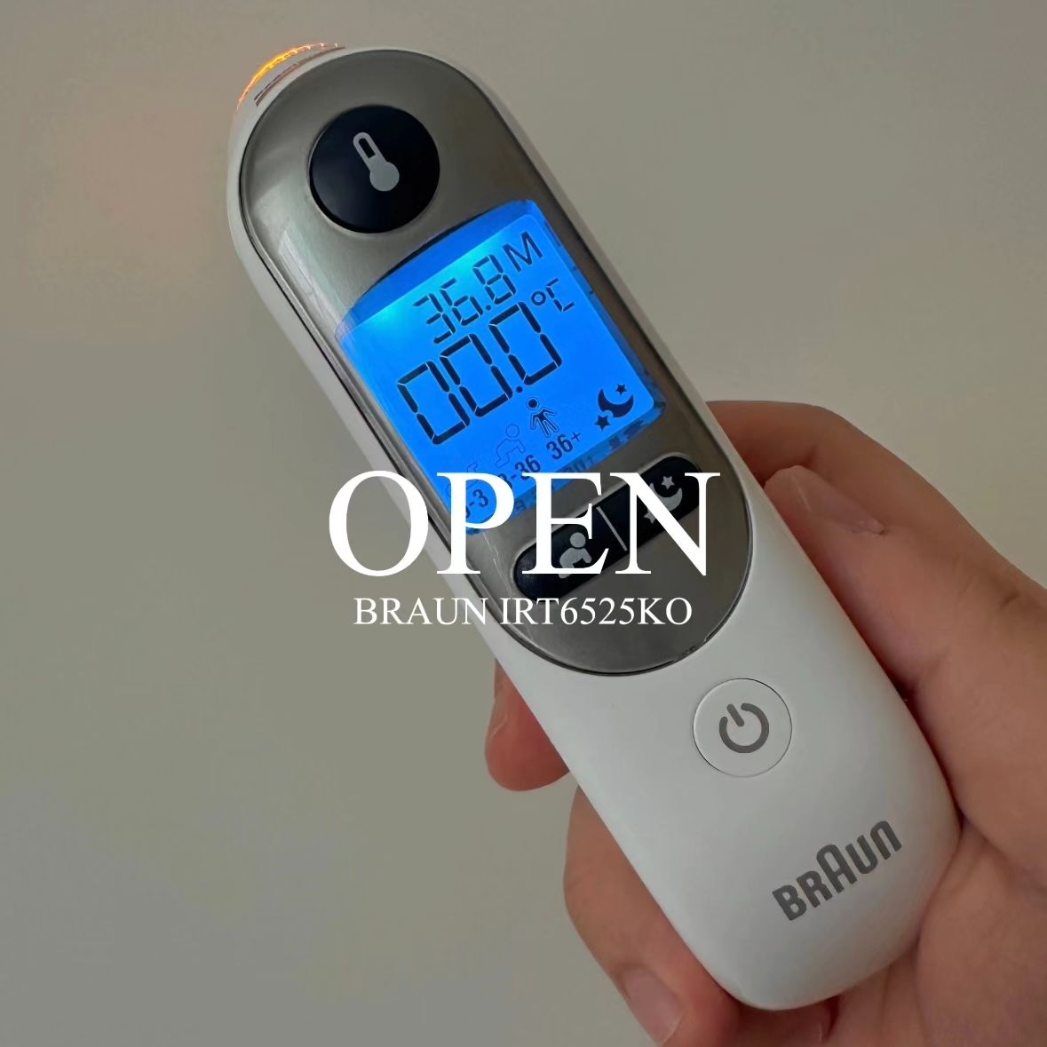 브라운 체온계 IRT6525KO OPEN

요즘같이 독감이 유행하는 시즌에는
집집마다 꼭 있어야 하는 체온계.ᐟ
(사실 독감시즌 아니어도 체온계는 필수템이죠?)

체온계 브랜드에서 가장 유명한, 일명 국민육아템.ᐟ
브라운 체온계.ᐟ 그중에서도 완전 신상.ᐟ
IRT6525KO 데려왔습니다〰️

밤에 아이가 깰까봐 핸드폰 후레시 켜고
조심조심 체온쟀던 시절은 이제 안녕👋🏻

야간모드 버튼 하나만 눌러주면 
조명+무음으로 편하게 체온을 잴 수 있어요.ᐟ

✔️AS 1년 보장
✔️야간모드(조명+무음)
✔️마지막으로 잰 체온을 기억하는 메모리모드
✔️색깔로 체온정도 체크가능
(🟢 정상 🟡미열 🔴고열)

꼭 필요했던 기능들이 쏙쏙.ᐟ
임신, 출산선물로도 최고예요👍🏻

딱 5일간, 공구가로 저렴하게 데려가세요〰️

👉🏻구성 
본체(건전지 포함)
교체필터 20p
사용설명서

🏷공구기간: 12/17(일)까지
🚚배송기간 : 순차발송

구매 및 문의는 댓글이나 DM주세요 :-)