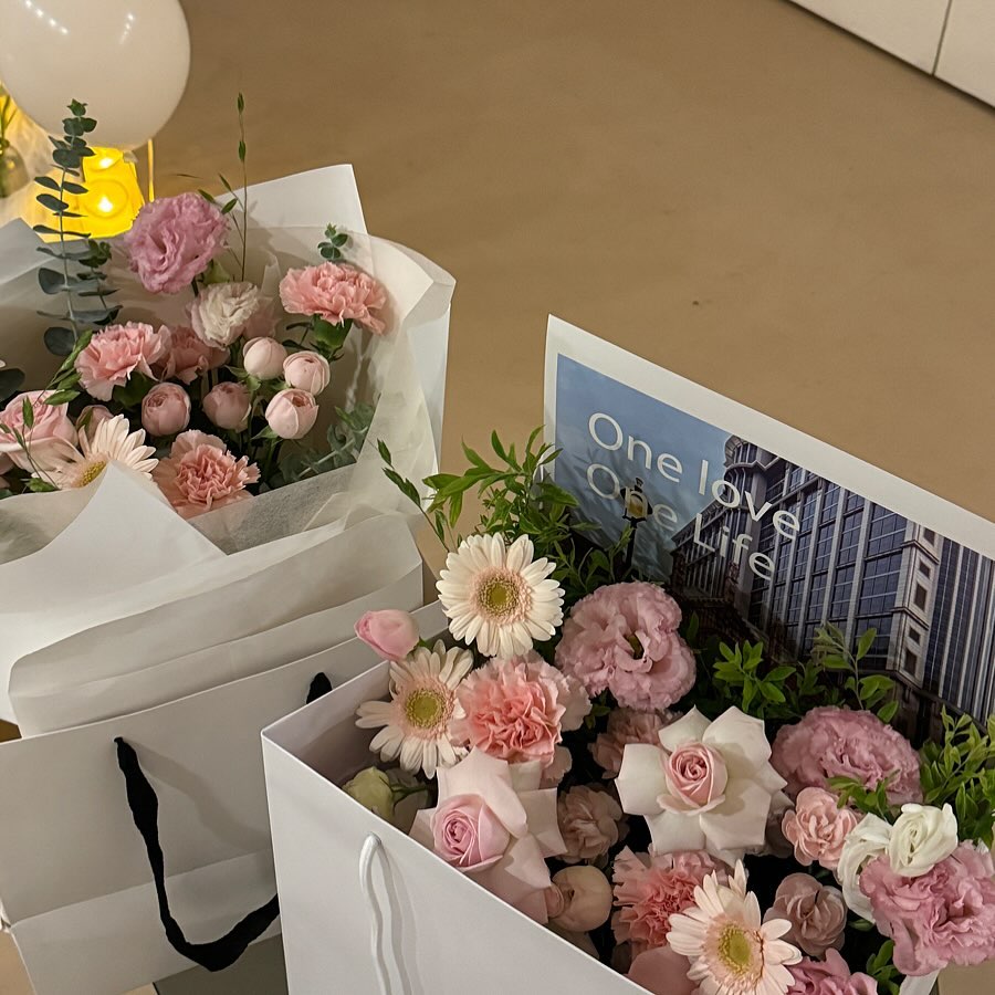 나 눈치 빵단 임디용.. .
감동의 눙물 쏟은거 궁금한 사람 다음 글 ㄱㅣ대ㅎH....𖤐

( t라 미숙케ㅠ)