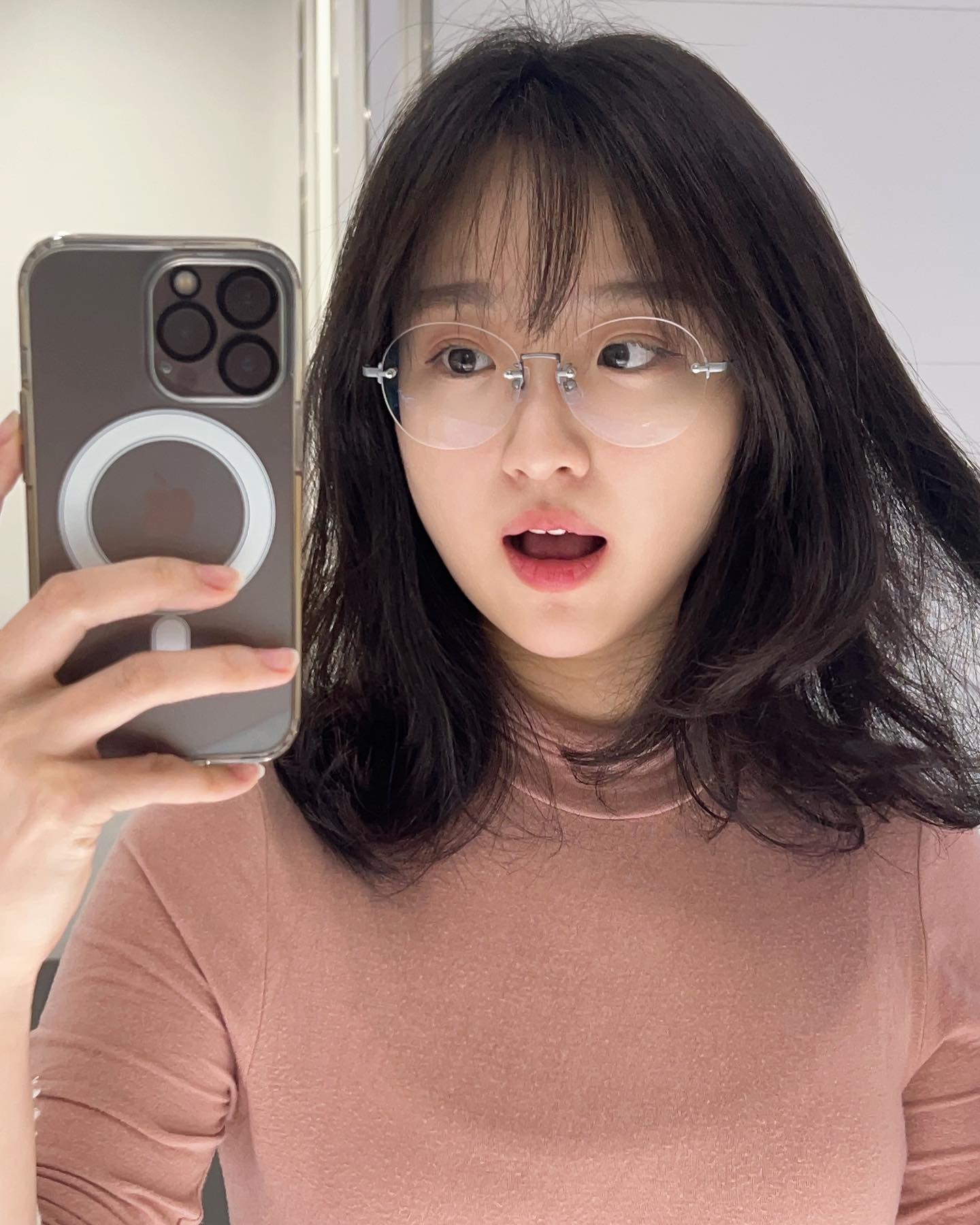 낚시승우라던지 조주봉이라던지 자꾸 떠올라서 실소터짐
#무테안경#더블러버스