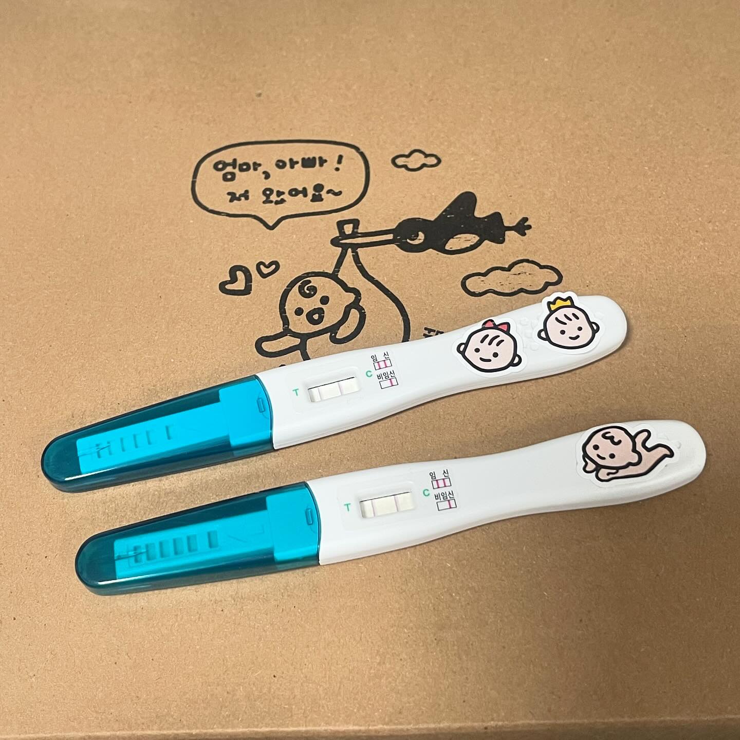 #임밍아웃 👶🏻 결혼준비중에 찾아온 또박이
뱃속에 콩하나가 이제는 손이랑 발도 생겨서 뀸틀대는데,,
너무 귀엽다 그냥 귀엽다… 마냔 귀엽다
준비 안된 엄마에게 와줘서 고마워 또바기 🫶🏻
열심히 준비해볼게,,, 🥹💪🏻 잘커줘야해 ❤️