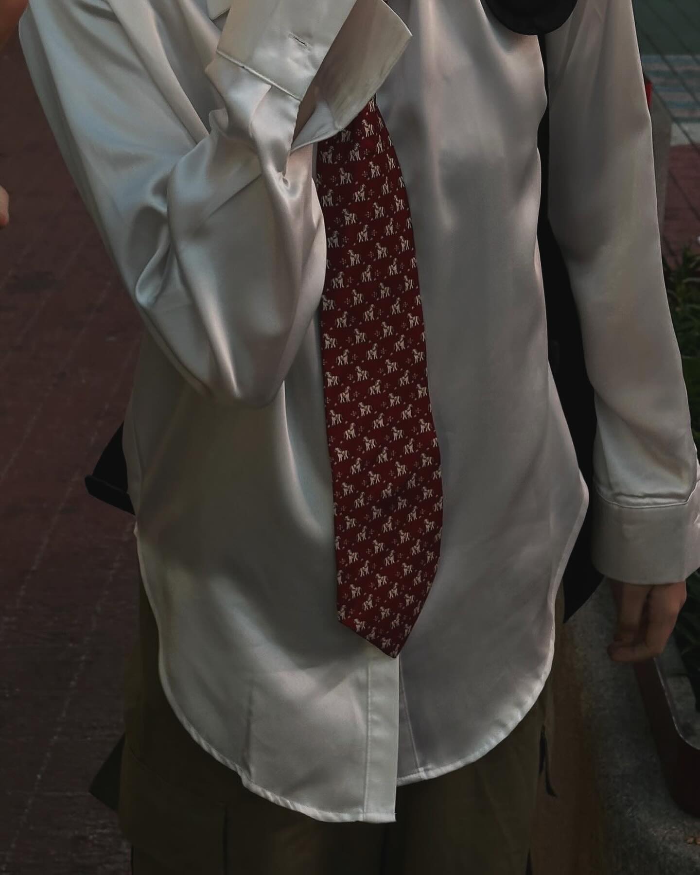 👔