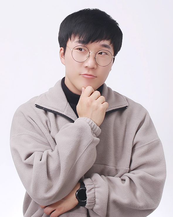 🔻모델 잘하시는 분들 꿀팁 좀 주세요🔻

어떻게 해야 카메라와의 아이컨텍에서
살아남을 수 있는지를... 카메라 마사지는
언제 받아도 어색하답니다.. 살려주세요!

댓글로 이야기해봅시다 ^/^