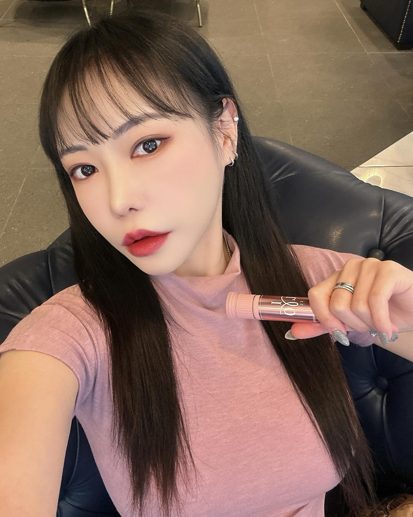 #광고 로 알게되고 꾸준하게 챙겨온 #아일로 💝

피부 진피의 90%를 구성하는 진짜 콜라겐 !
콜라겐, 엘라스틴, 비오틴을 고함량으로 한 병에 담은
비린 맛 없고 산뜻한 오렌지 맛 🍊

카카오 선물하기에서 12월 한달간 진행되는
역대급 혜택 🙌🏻
아일로 타입1 콜라겐 비오틴 앰플 28일분 구매 시,
오간자 선물포장, 아일로X칼린 뷰티파우치 증정 !
얼른 선물하기 버튼 클릭해보아요 🫶🏻
#ilo #타입1콜라겐 #콜라겐선물 
#연말선물 #뷰티파우치
