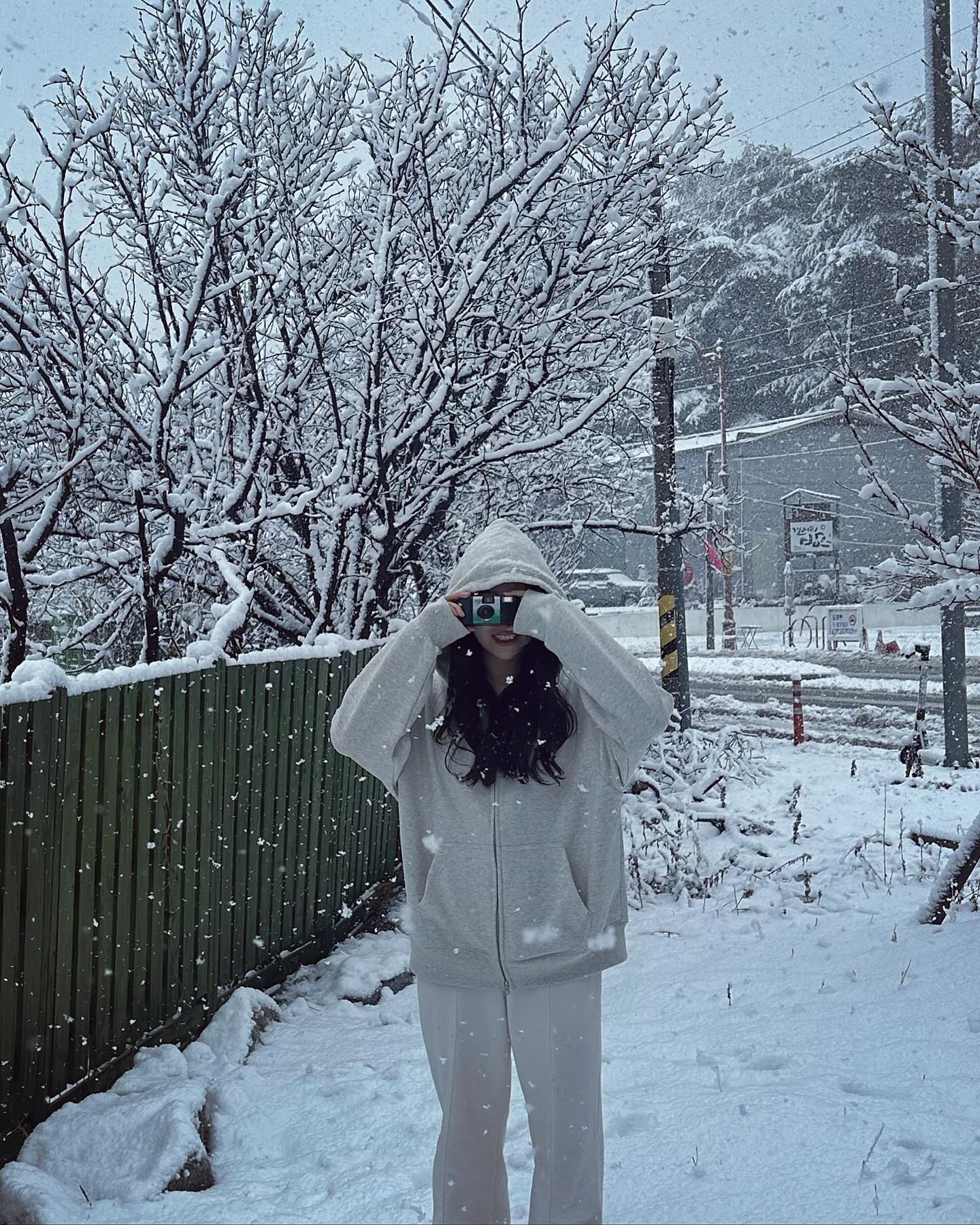 ❄️🙏🏻⛄️🙏🏻❄️
얼른 잘가라 겨울아!!