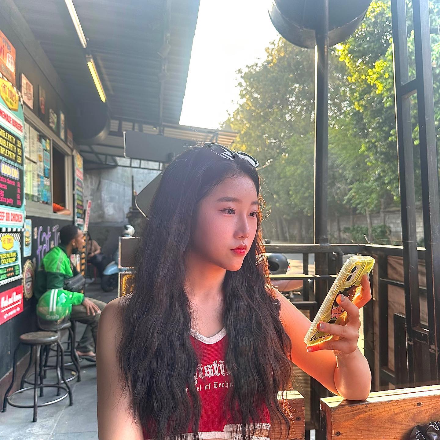 힙좽이🕶️
햄버거 별루 안좋아하는데 여긴 진짜 눈이 절루 떠지는 맛이눼~~😋