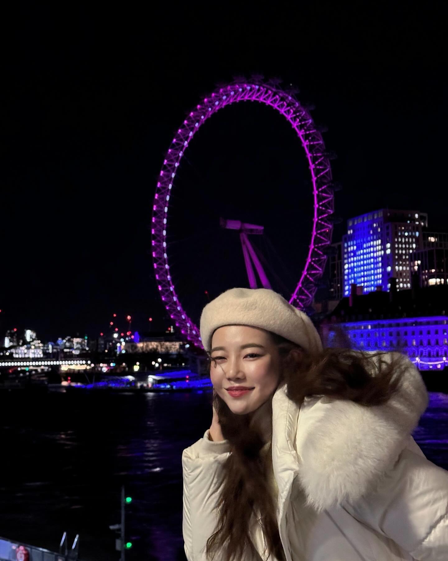 내게 너무 특별했던 1월 런던의 밤 🌙
눈을 제대로 뜨고 찍은 사진이 없지만 그래도 좋아🫠
세번째 영상에서 제가 뭐라고 하는지 맞추시는 분은 영국에서 사온 빨간 이층버스모양 초콜렛드립니다☺️🍫
#london🇬🇧 with brave Salls withsallys