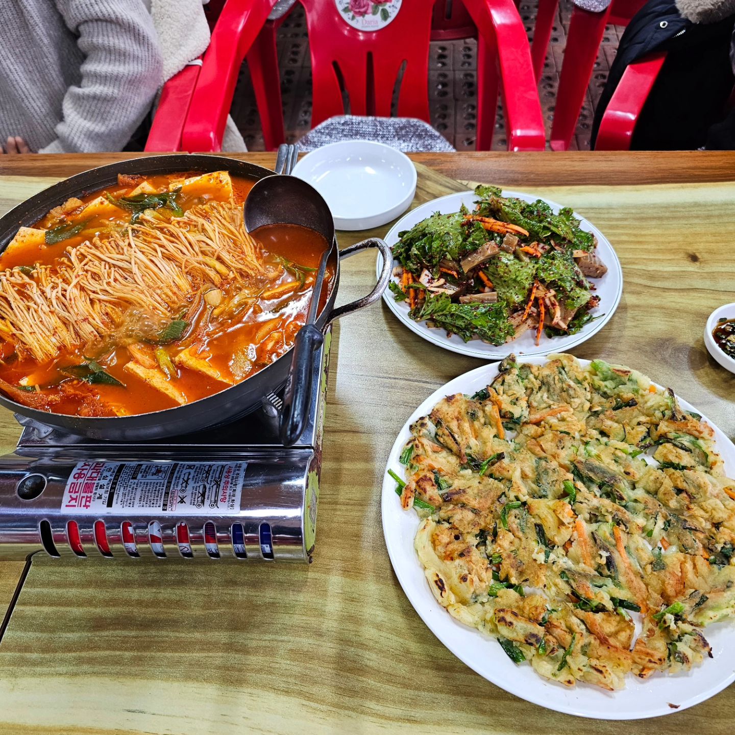 낮술로 시작해서 밤까지 달렸던 송년회🫶🏻