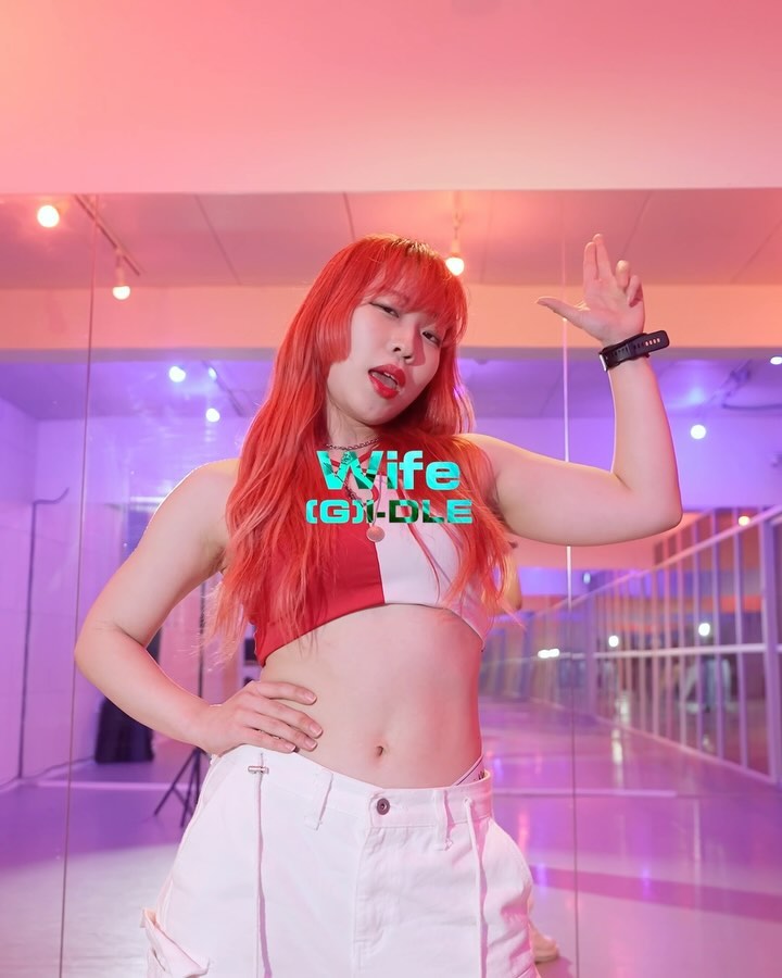 Wife
Choreography by Me yujin.0117 
Song | #wife - official_g_i_dle 
🎥 lamf_dance_academy 

쉽고 재밌게 즐겨 보고 싶어서 만들어 본 피스🔥
물론 매번 아쉬운 점은 있지만 재밌었다🙌🏻

#redjin #redjinchoreography #dance #dancer #choreography #lamfdanceacademy #WorldofDance #wod #WODMusicMover #gidle #idle #kpop