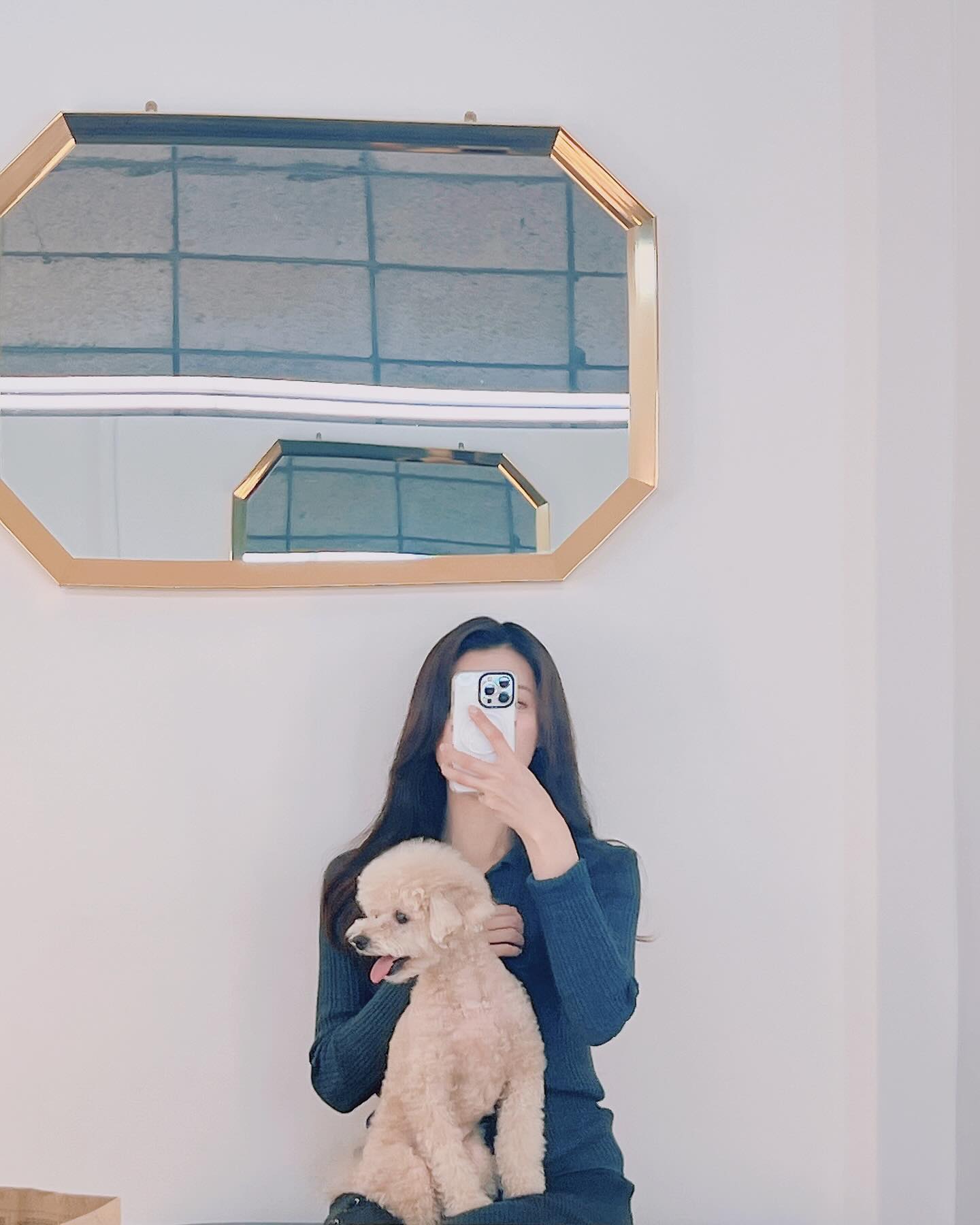 생일선물로 사진 찍어달라 함🐕♥️

#나랑생일일주일차이
#얼떨결에만나 #꽤잘지내는중 🐾