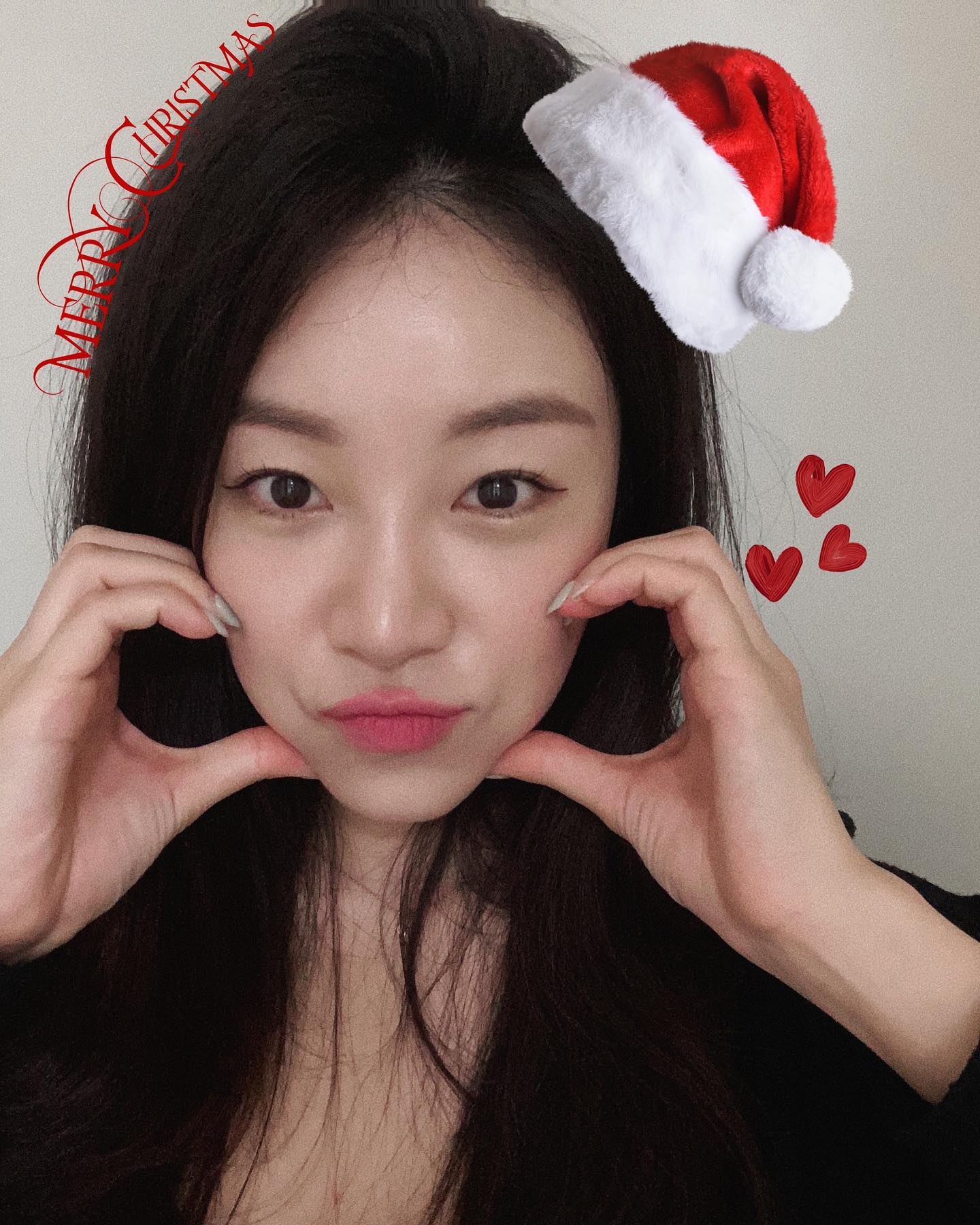-
멜크 ! 🎅🏻🎄
2023, 언제나 성의있는 삶을 살 것, 내가 삶을 잘 소화할수있게 꼭꼭 씹어먹는 순간들을 보내는 것. 약속해야징
멜크 ! 🎅🏻🎄