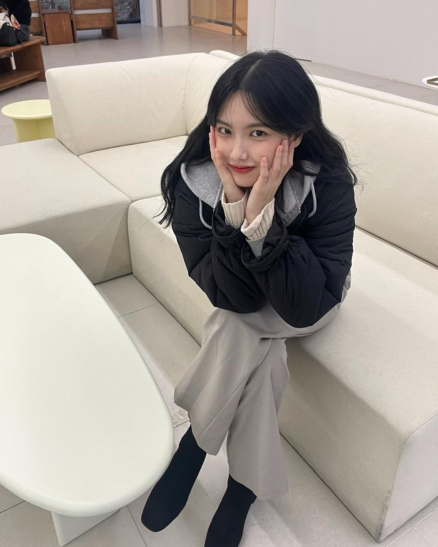 카페조아 ! 🤍

#ad #sappun #겟틴 #사뿐 #사뿐러버 #sappunlover #이베브 #고양카페 #앵클부츠 #gettin #서울 #좋아요 #일상