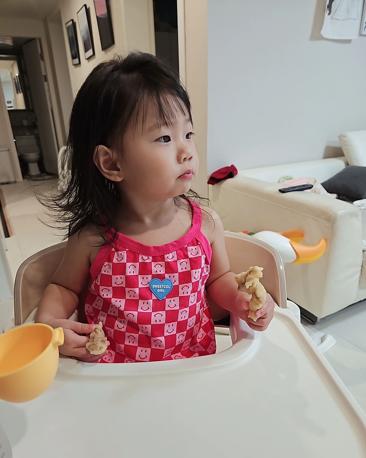 씻고 나서 탕수육 먹방☺️☺️
이뻐🩷