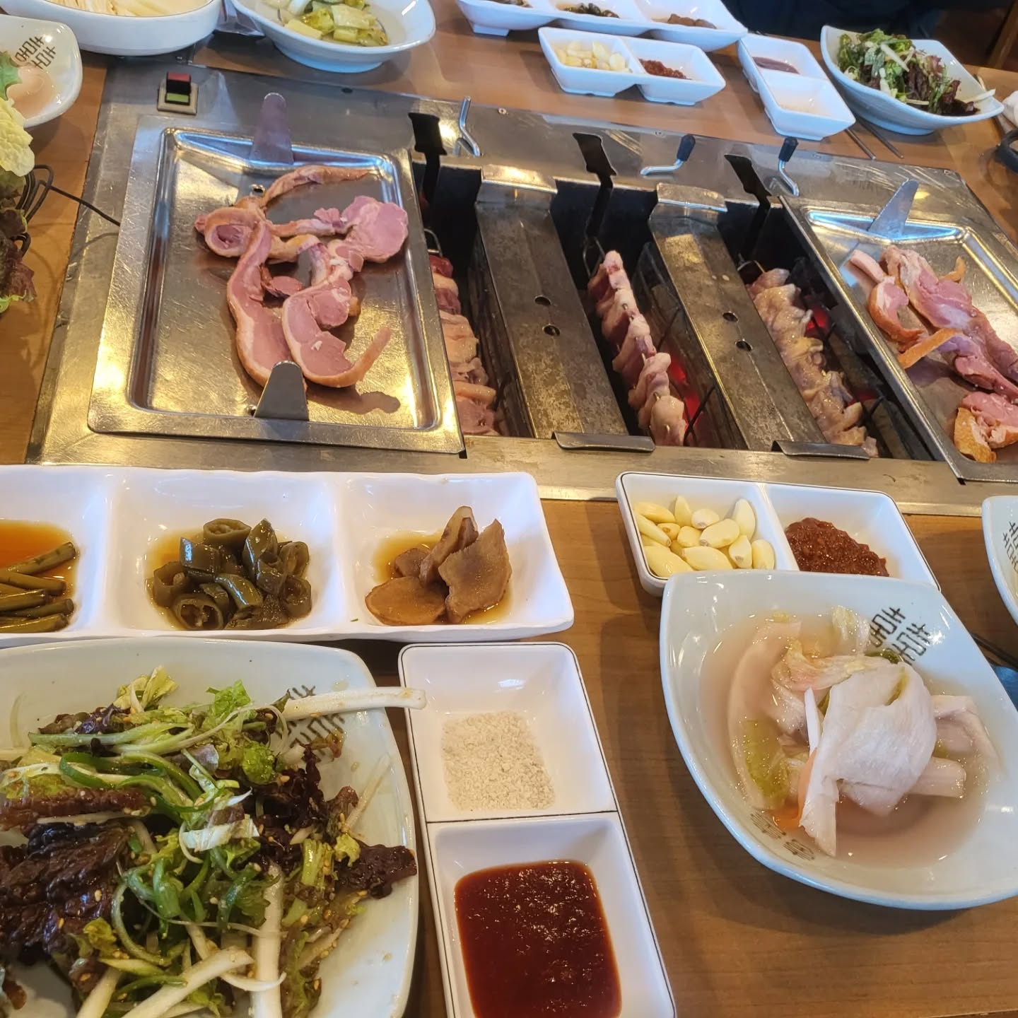 새해 가족식사😊
#새해복많이받으세요 #가족식사 #천생산오리사냥 #일상#먹스타그램 #소통#선팔하면맞팔 #좋반#먹방#훈제오리#오리백숙#코스요리#맛집#맛집스타그램 #먹스타 #맛스타그램