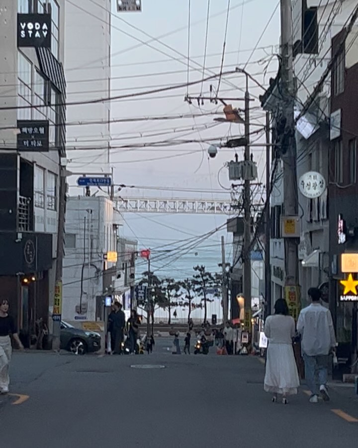 뭐가 됐든 행복하면 됐지..🫠
.
.
#숙취와의싸움 #못말려