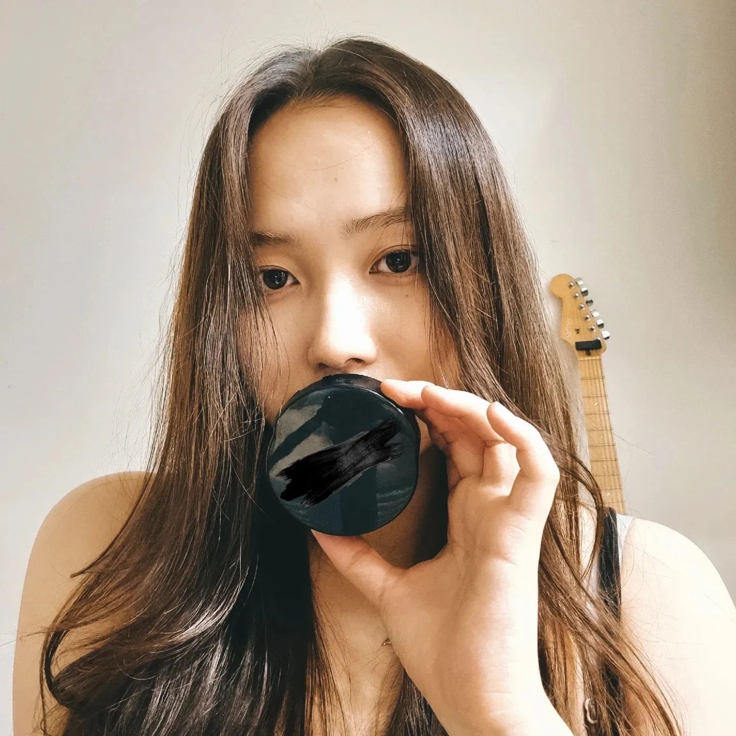 fwee_makeup
좋은 기회로 FWEE 쿠션글래스 품평회에 다녀왔습니다...💙 이번 리뉴얼되는 제품에 저희의 의견이 들어간다고 해서 꼼꼼히 품평을 적었는데요. 화장품 제품개발에 참여한건 처음이라 의미있는 시간이였습니다. 제품력 이전보다 더 좋아졌으니 기대해도 좋다구요~~♡
다음 2차 품평회가 기대되네요~
(집에서도 테스트중~)
#fwee#cosmetics