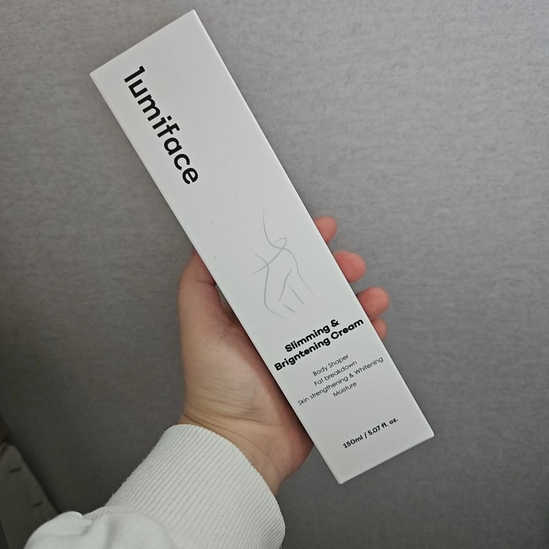 victory__verve 
이벤트 당첨되서 받은제품!
내일부터 꾸준히써서 열심히 관리해볼게요?!

#다이어트크림 #빅토리버브 #늦은후기 #피부톤개선 #루미페이스크림