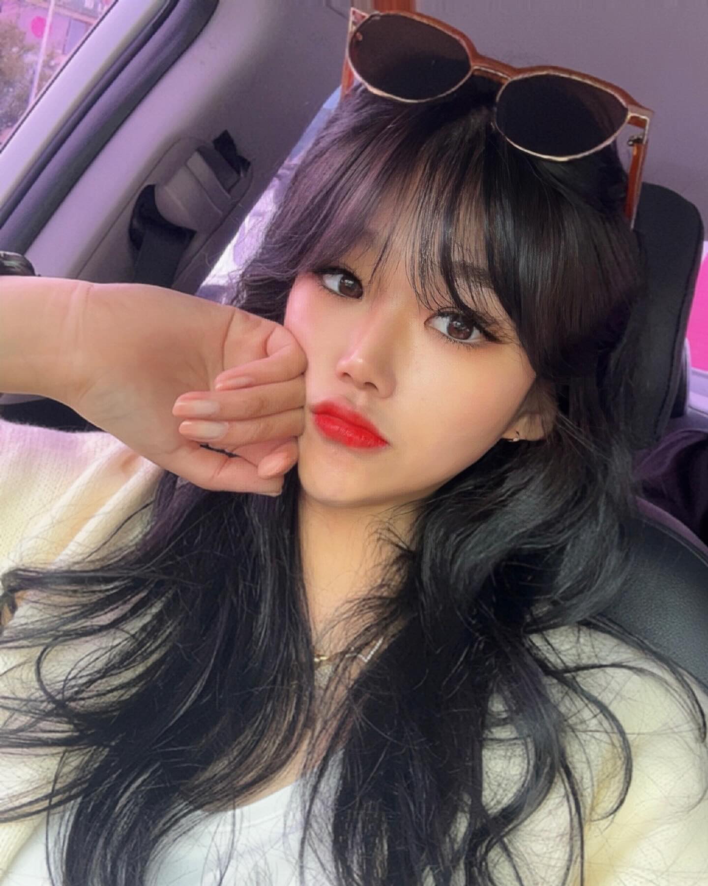 #협찬 #광고 ezn_official 
8년만에 까망머리 했다요🖤