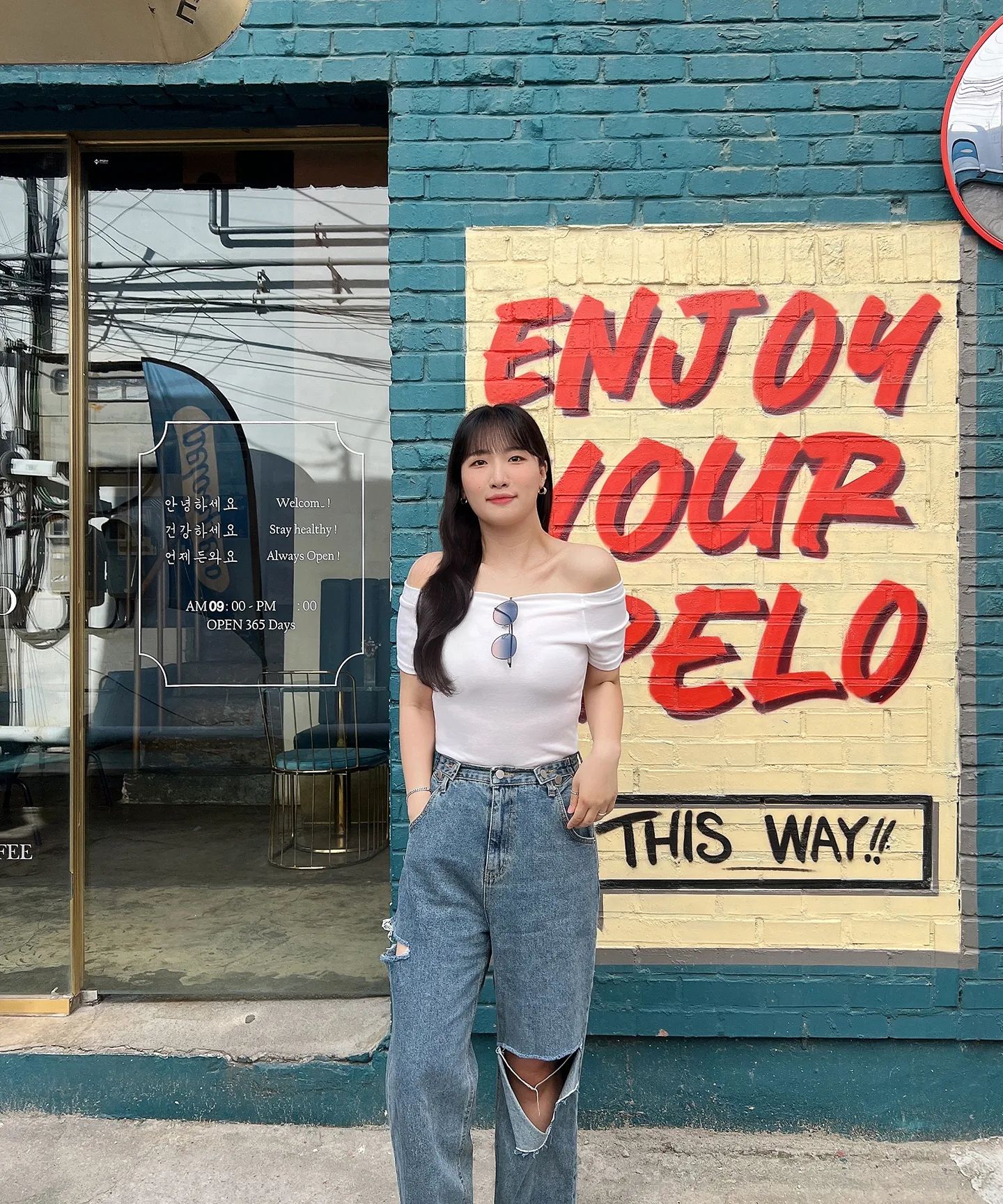 운동+식단+외식 루틴으로 지내다보니
기골이 점점더 장대해 지는 듯...?
벌크업 장난아니눼 아놩😒

사과잼을 통째로 퍼먹는듯한 팬케이크🍎
부산 사람이지만 회는 1년에 몇번 먹을까말까
사진찍기에는 고기 < 회 색감이 예쁘다구🐟

미묘하게 바람이 조금 선선해진 느낌
여름 언제 끝나는교
밤산책 하고 싶어라👫🌚