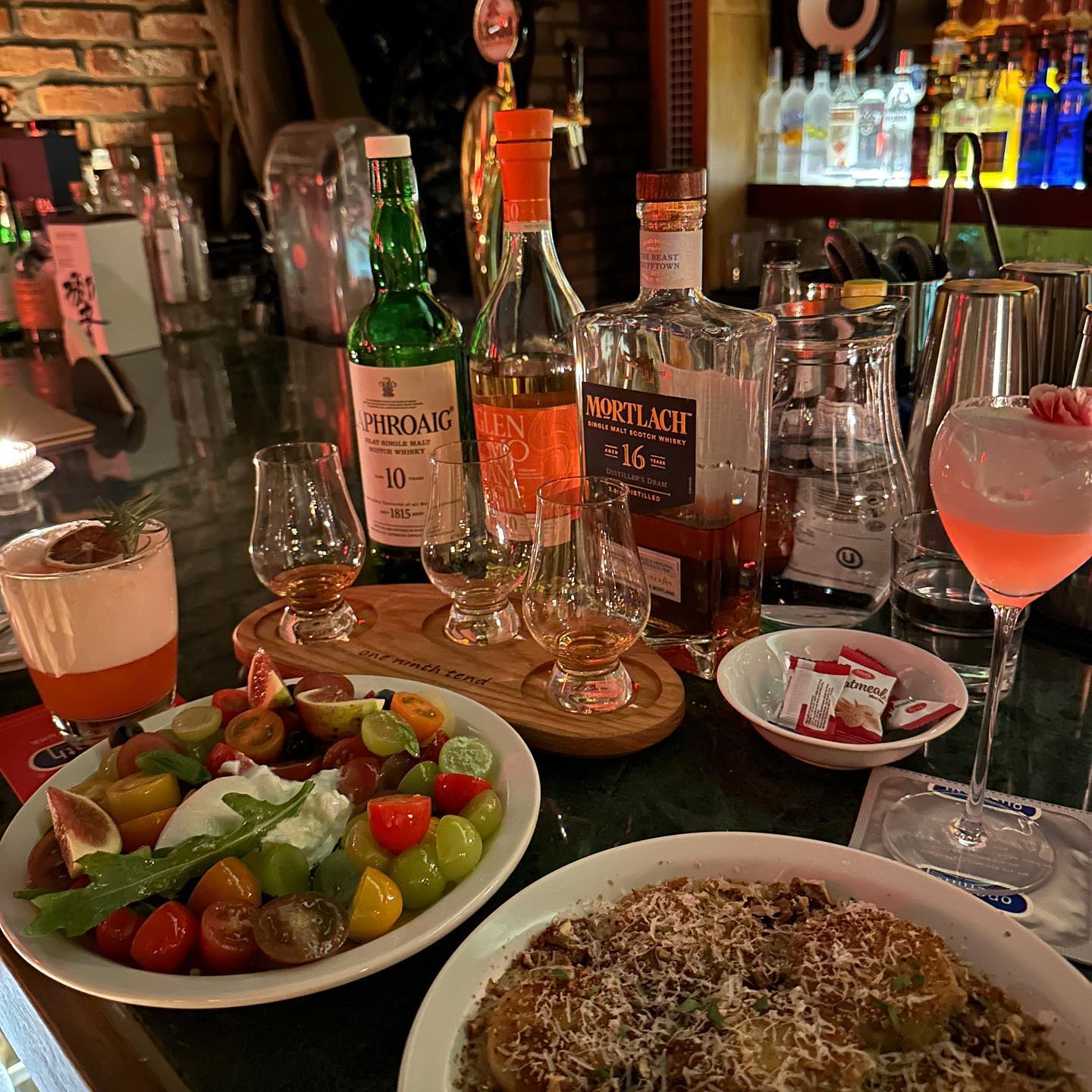🍸🥃

#동명동술집 #광주맛집 #원나인스텐드