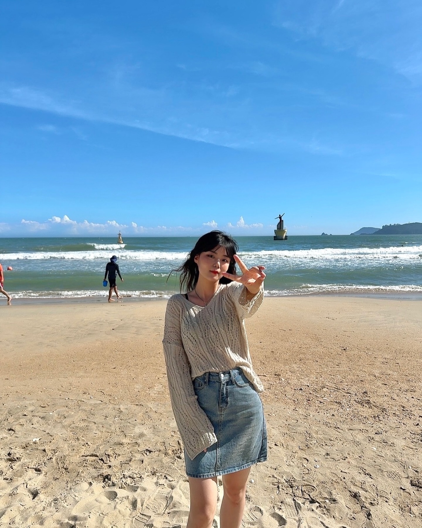 난 바다가 참 좋아유 🌊

#해운대 #해운대해수욕장 #바다여행 #바다뷰 #부산여행 #부산가볼만한곳 #여행기록 #부산 #여행룩 #ootd #fyp #셀피 #좋반 #맞팔환영 #likesforlike
