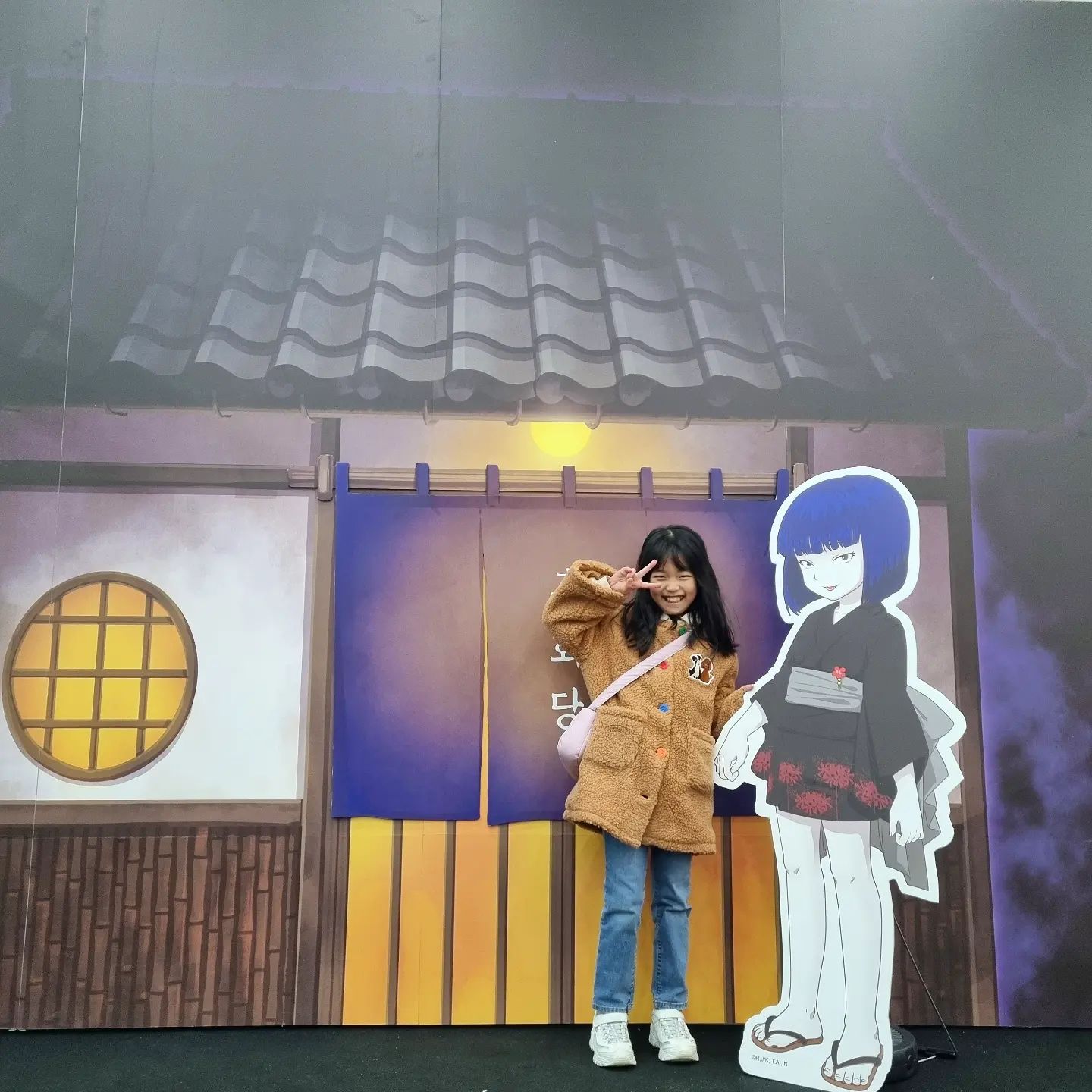 .
띠니가 기다리고기다렸던 
#전천당뮤지컬 🎫 
요미 역할 하신 배우분은 요미 그잡채!! 👍 
황금고양이들도 너어어무 귀엽고요 
애미도 꿀잼이었다 💕 

#전천당뮤지컬관람 
#전천당뮤지컬후기