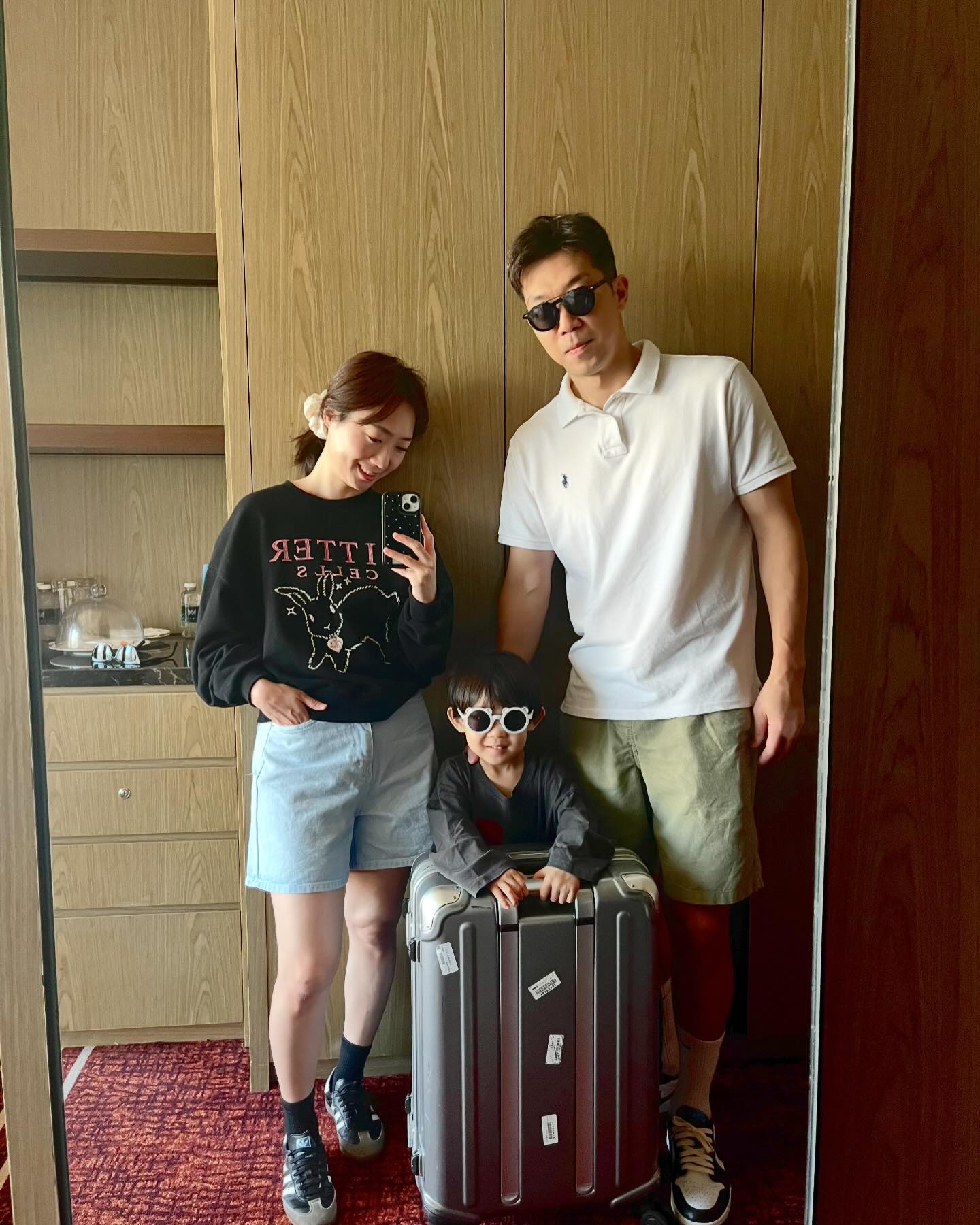 #유일한가족사진 

거셀아니면 남길 수 없는 
가족사진 
👨‍👩‍👦

#아이랑여행 #마카오여행 #아이랑가기좋은곳 
#연말파티 #거셀샷