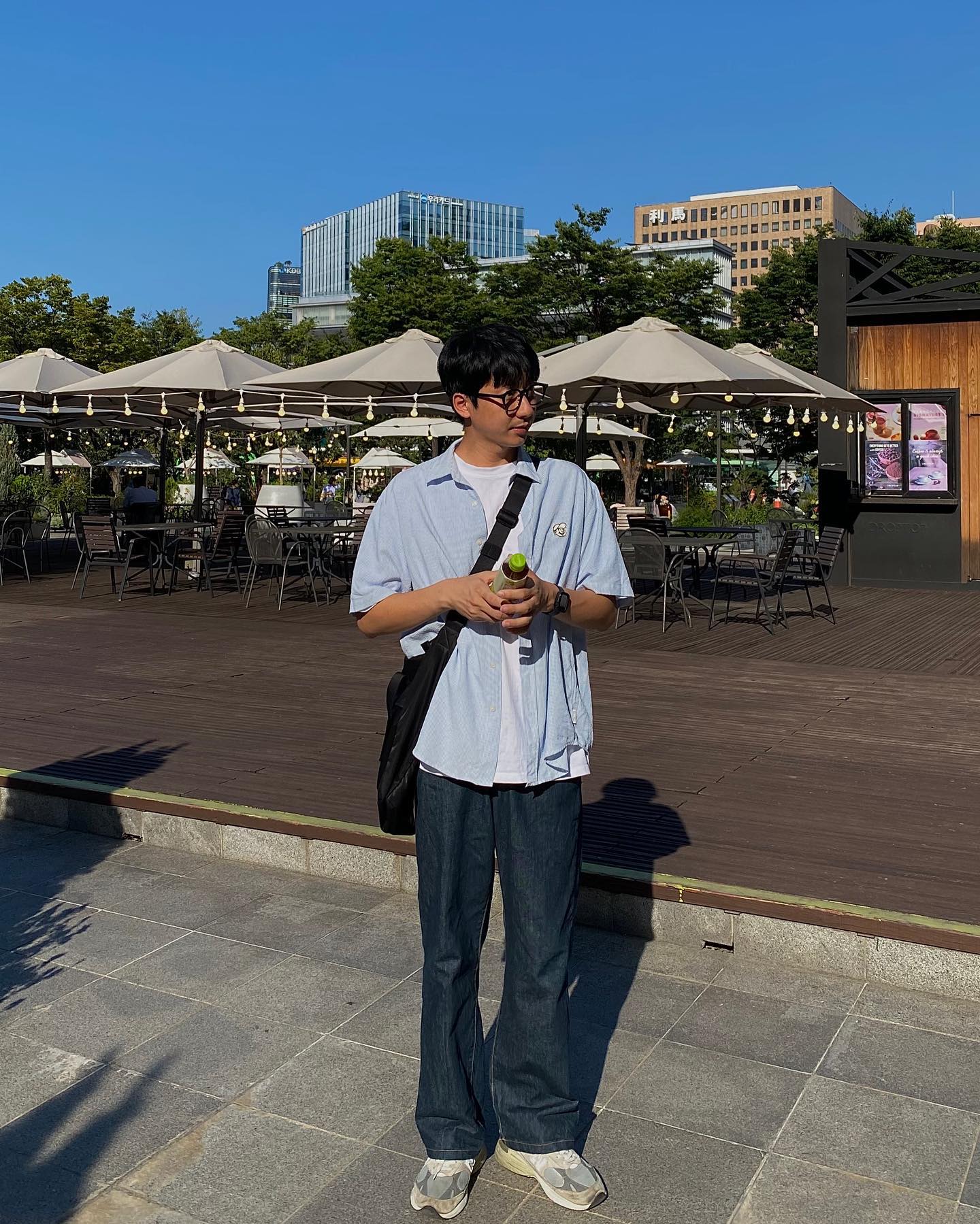 여름 안녕🥺

#여름끝 #이벳필드 #반팔셔츠 #데일리 #뉴발란스993 #데일리룩 #ebbetsfield #newbalance #dailylook #ootd