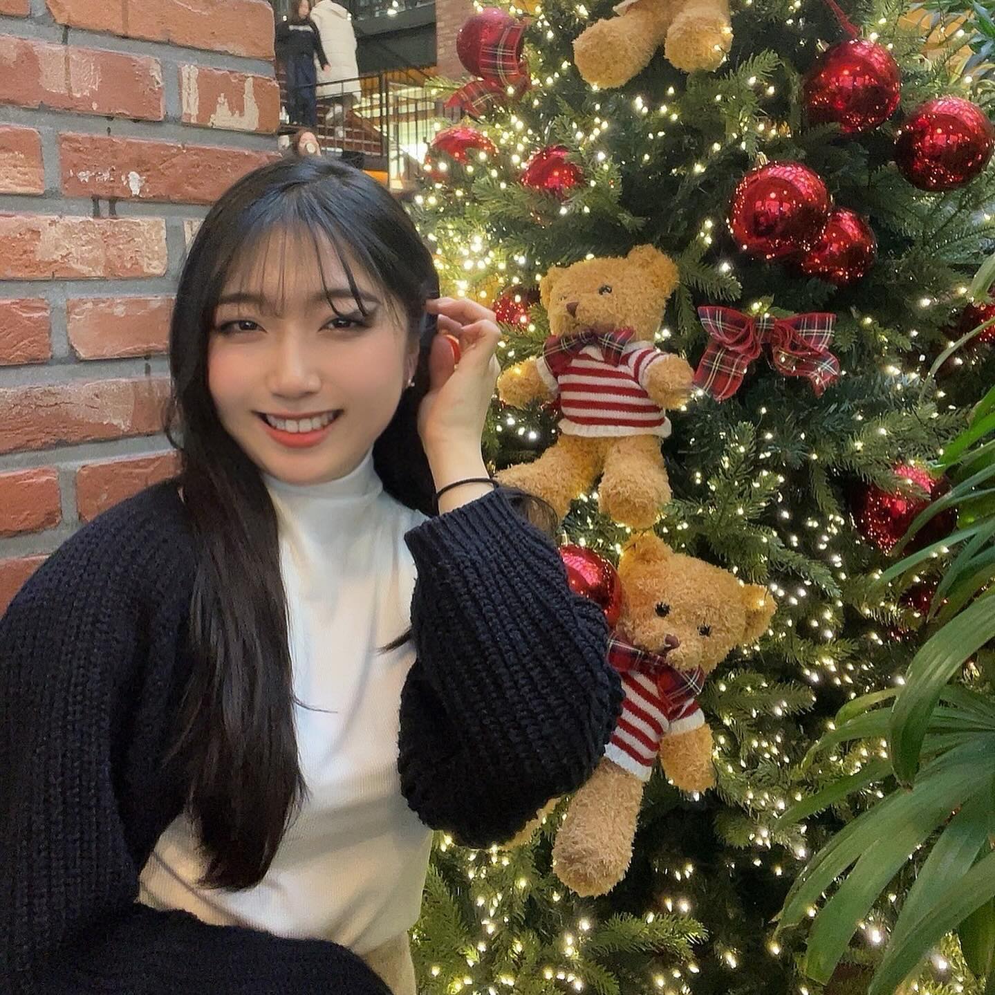 시간이 더 지나면 내년에 크리스마스 사진을 
올릴까봐 호다닥➿🎅🏻🎄

#크리스마스 #포레스트아웃팅스 #크리스마스트리 #겨울 #연말