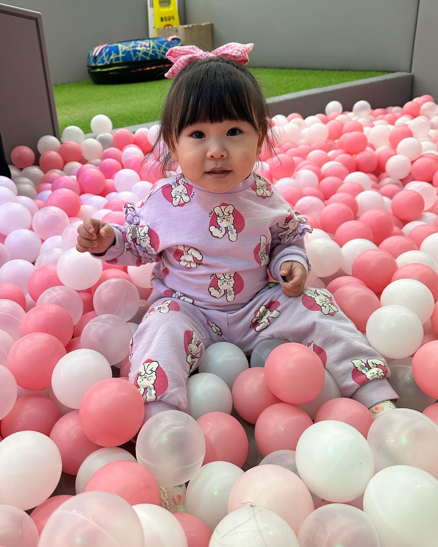 #연말 #연초
⠀
잘가2023년👋🏻
반가워2024년👋🏻
⠀
기대되는 올 한해❤️
행복이 더 가득하길🙏🏻
⠀
⠀
⠀
⠀
⠀
⠀
⠀
⠀
⠀
⠀
⠀
⠀
#즐거웠다2023년 #반가워2024 #모두행복하세요 #뿜뽐남매 #6세아들 #3세딸 #하지만 #만나이는 #만4세 #만1세 #뽀시래기들 #헷갈리게 #나이바뀜 
⠀
⠀
⠀