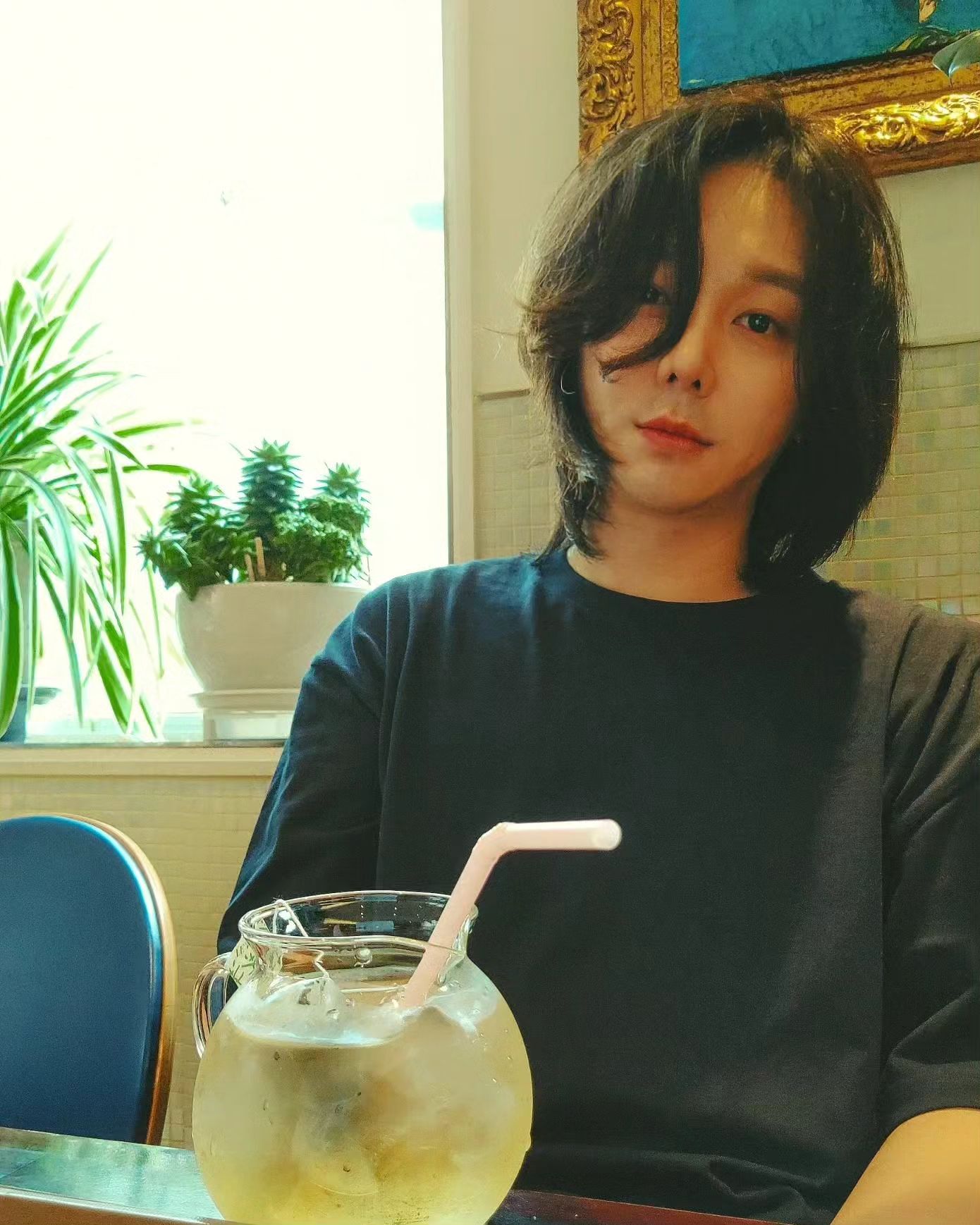 단발이 낫다?
장발이 낫다?
장발 묶는게 낫다?
고딩 머리가 낫다?
확 친게 낫다...???
고민중....
.
.
.
.
.
.
.
.
.
.
.
.
.
.
.
.
.
#육식토끼🐰 #꿈과환상을팝니다
