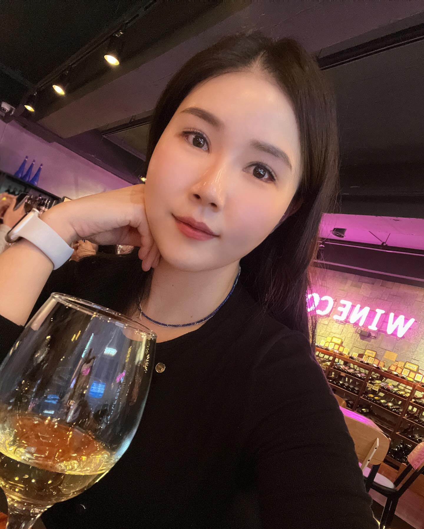 11월의 #돼지테리언 🐖🐖🐖
다이어트는 몇년째 내년부터 맞자나..

#맛집투어 #푸드파이터 #포동포동
#고든램지버거 #와인코르크 #유딩바
#그믐족발 #골방 #장작집 #아직도갈곳이많다