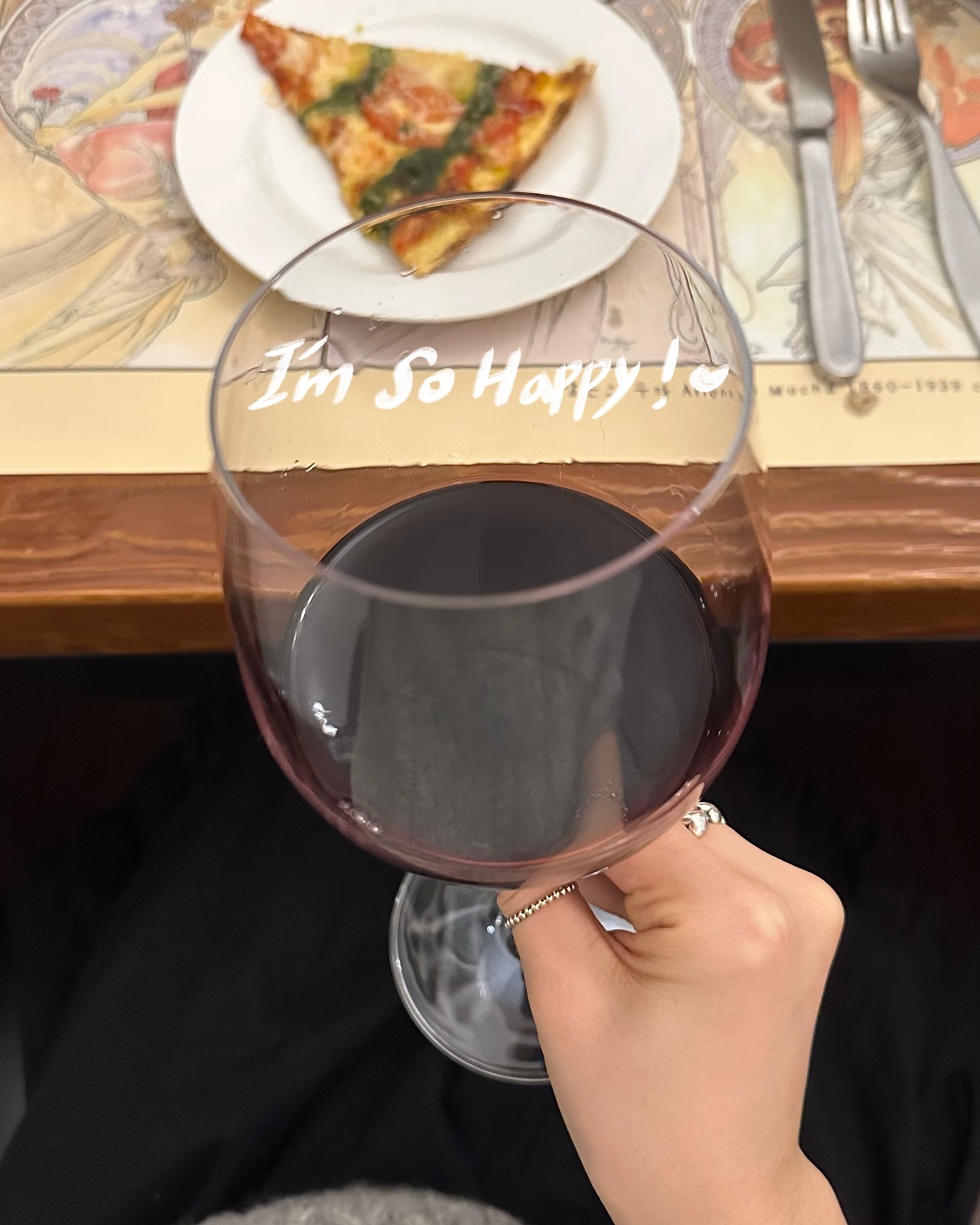 멜크 ~ 🎄🎅🏼🔮🥂💗 는 역시
맛있는거 많이 먹고 좋은사람들과 따뜻하게 보내는거지 ~ 🖤
