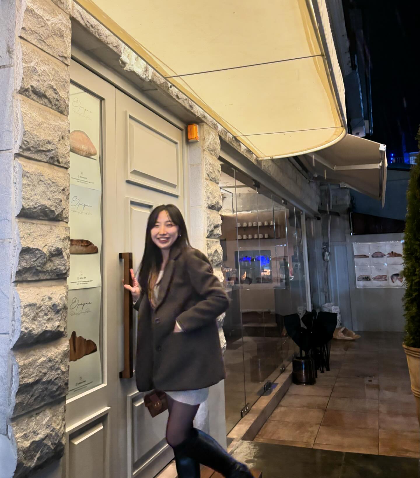 몇주전에 찍은 사진 ...
요즘 바빠서 패스하려다가 투척할게용!!🫣🫣

남은 주말 잼게 보내셔용!!🙆‍♀️

#에피크 #카페 #카페투어 #구미카페 #금리단길카페 #금오산 #구미브런치 #분수대카페 #일상 #주말일상 #ootd #데일리룩